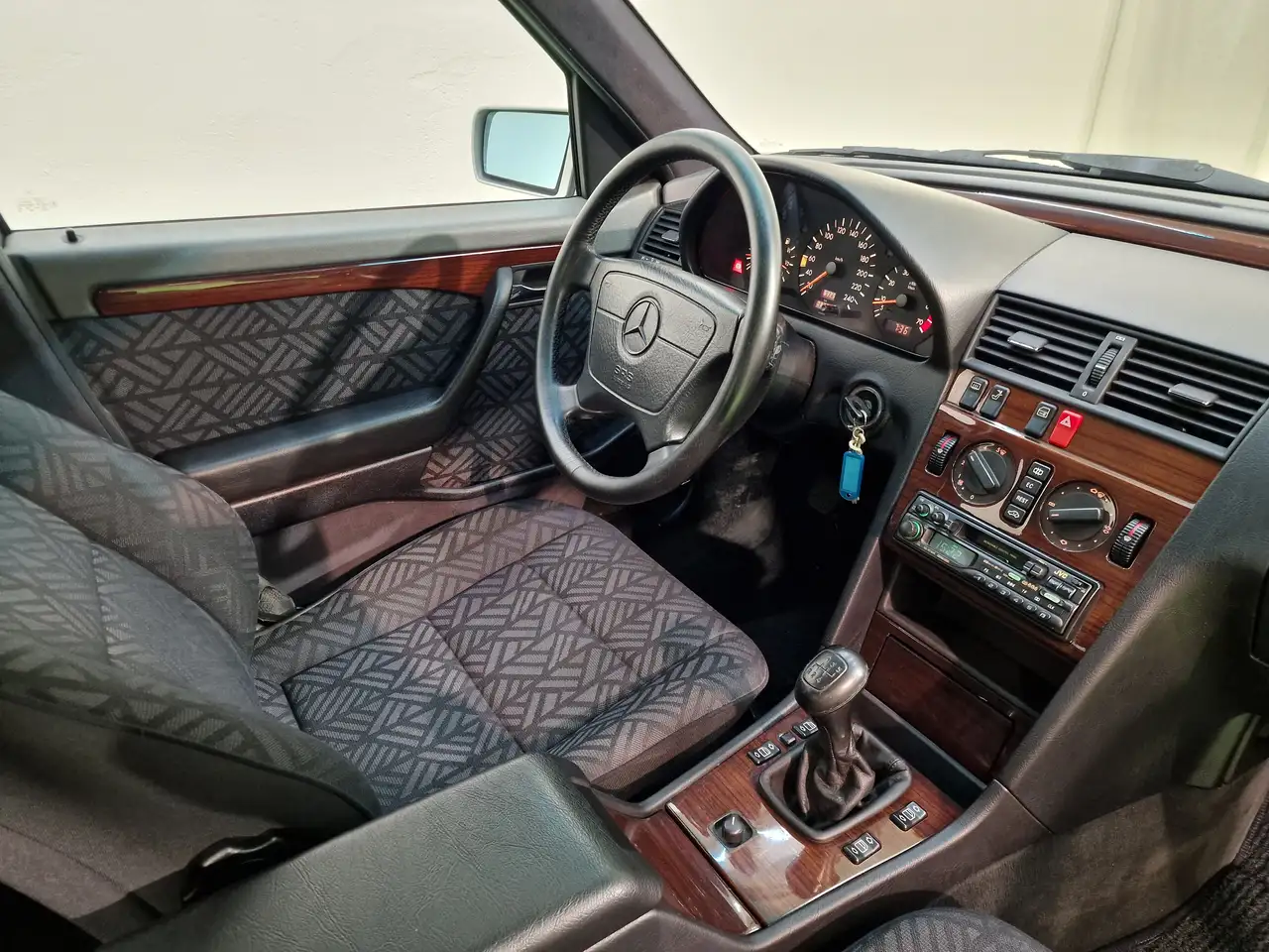Mercedes-Benz C 180 Elegance, foto 12