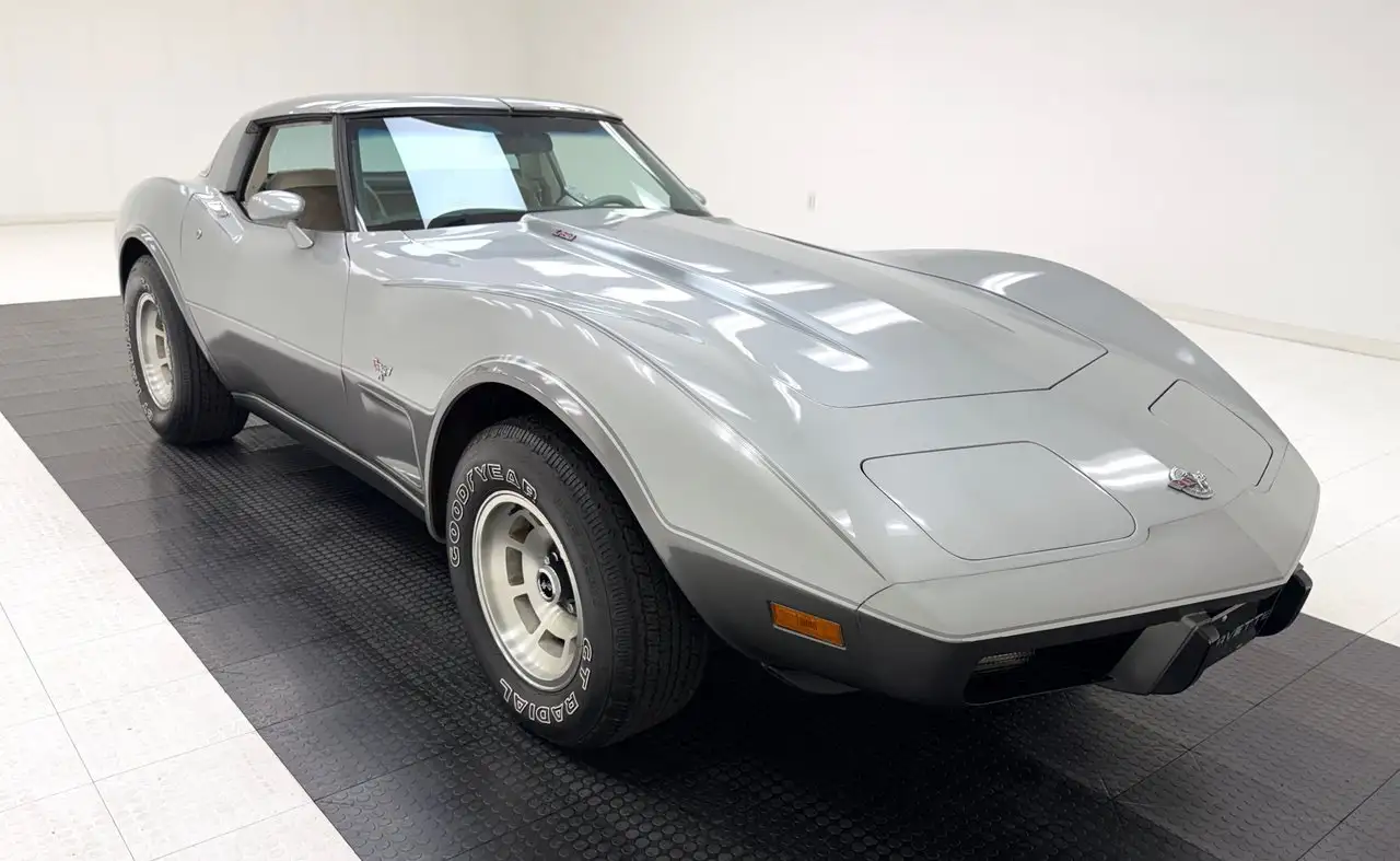 Chevrolet Corvette 25th Anniversary Coupe, foto 10