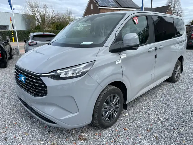 Ford Tourneo Custom 2.5 PHEV 232PK Titanium SWB 9 Plaatsen leder inter