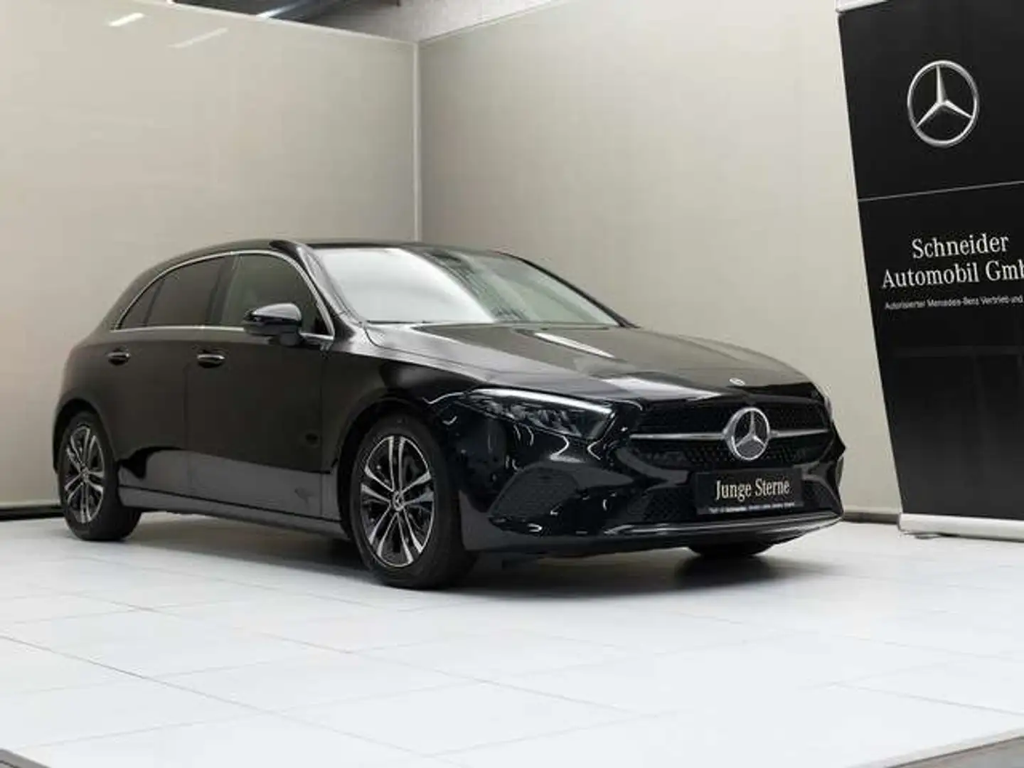Mercedes-Benz A 180 d Kompaktlimousine W-Paket KAM SpurW  SpurH Schwarz - 2