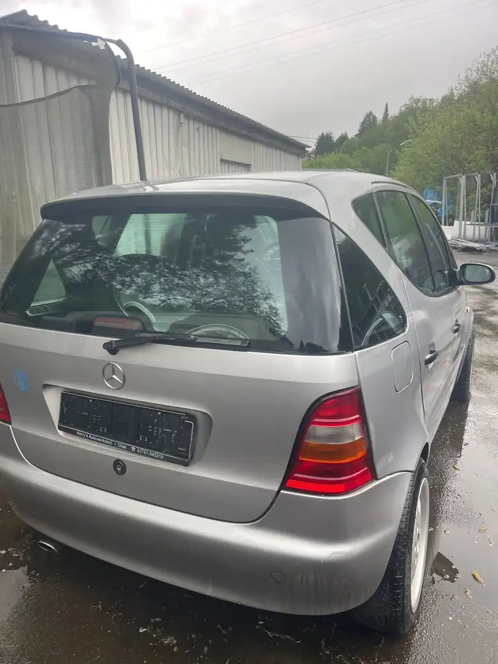 Mercedes-Benz A 190, foto 3