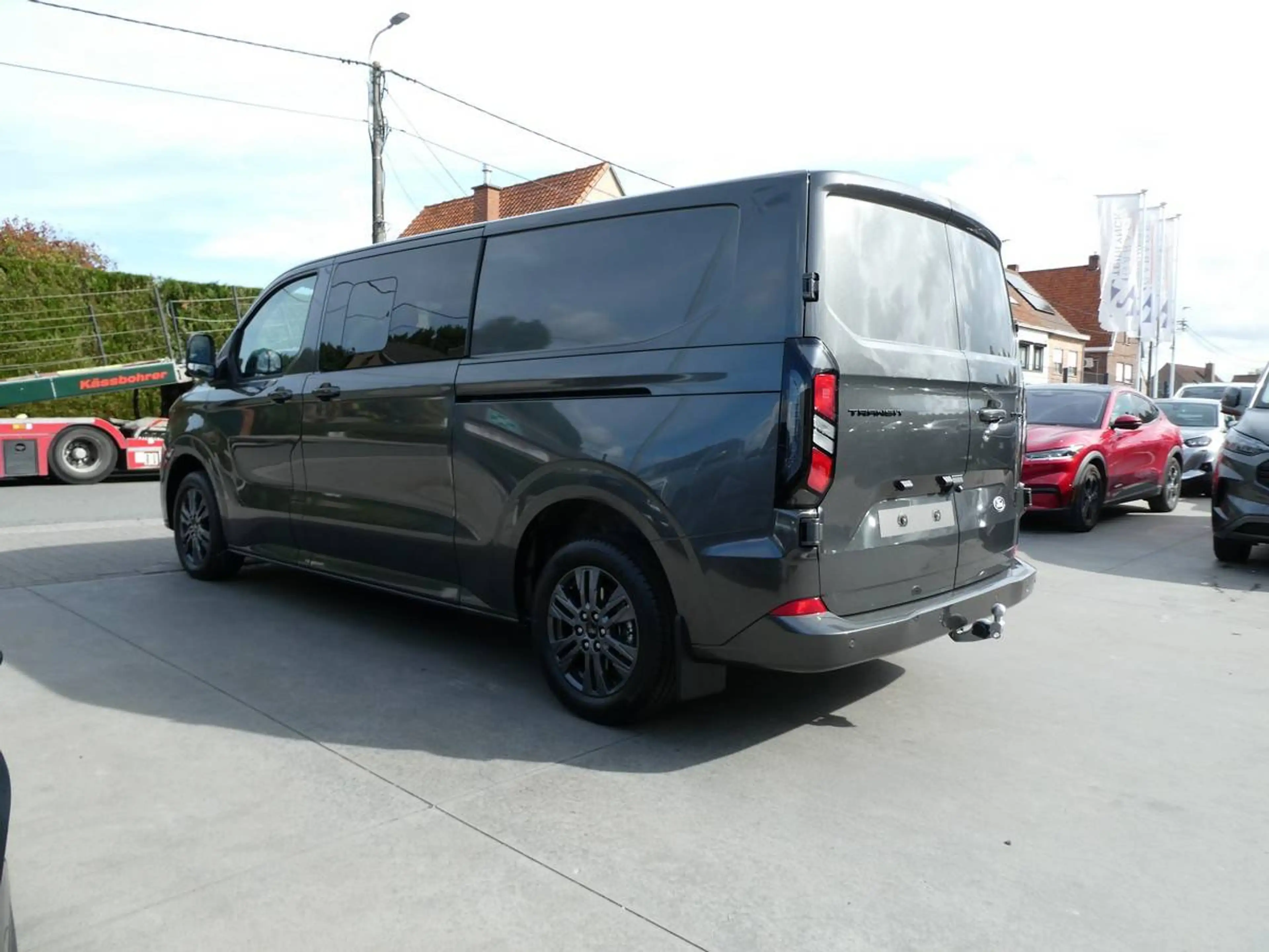 Ford Transit Custom L2 Multi-Use 5pl 2.0 TDCi 170pk Automaat Limited BLIS ACC 360° Trekhaak — photo 8