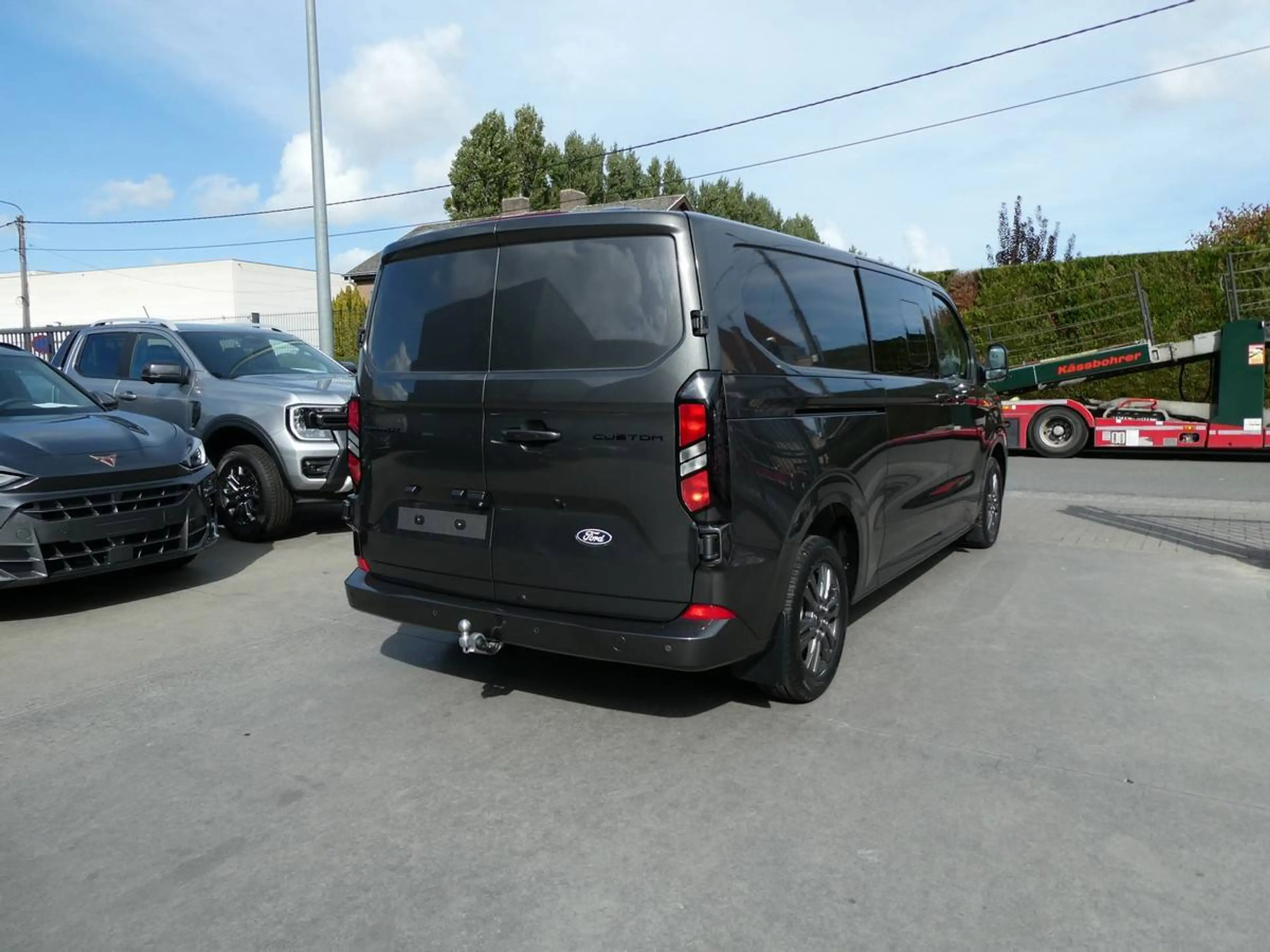 Ford Transit Custom L2 Multi-Use 5pl 2.0 TDCi 170pk Automaat Limited BLIS ACC 360° Trekhaak — photo 6