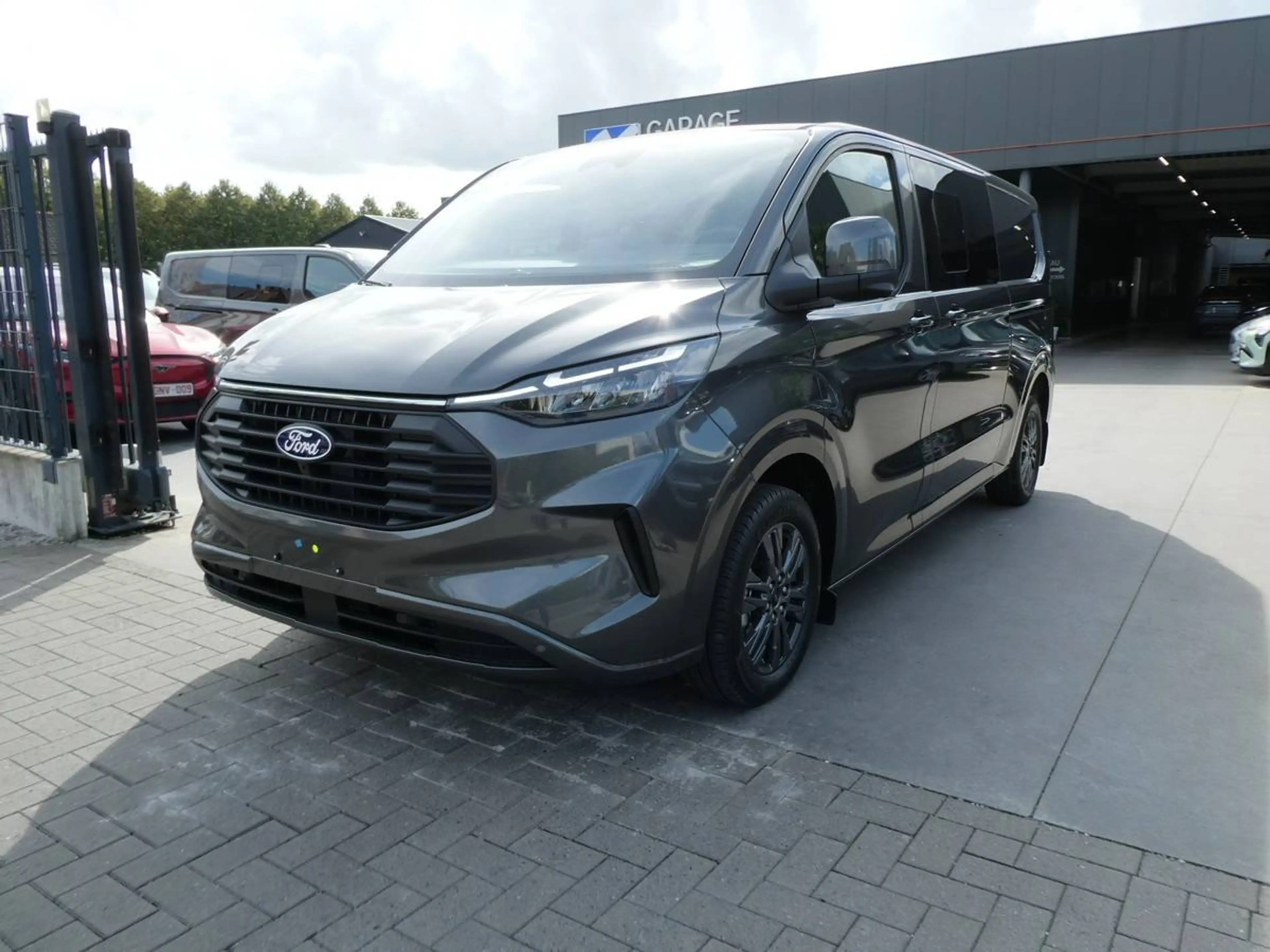 Ford Transit Custom L2 Multi-Use 5pl 2.0 TDCi 170pk Automaat Limited BLIS ACC 360° Trekhaak — photo 11