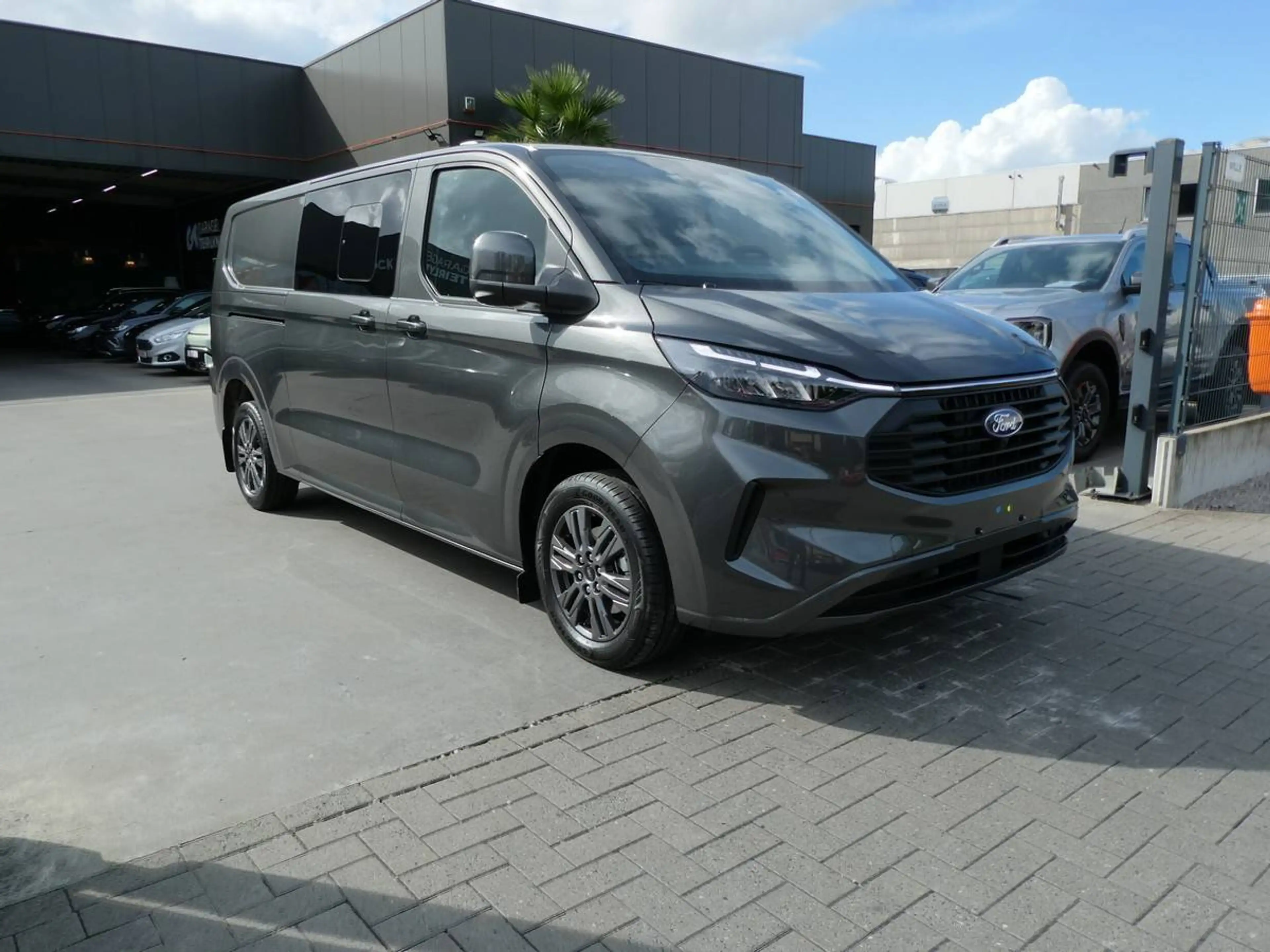 Ford Transit Custom L2 Multi-Use 5pl 2.0 TDCi 170pk Automaat Limited BLIS ACC 360° Trekhaak — photo 3