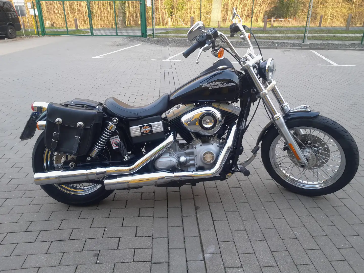 Harley-Davidson Dyna Street Bob Nero - 1