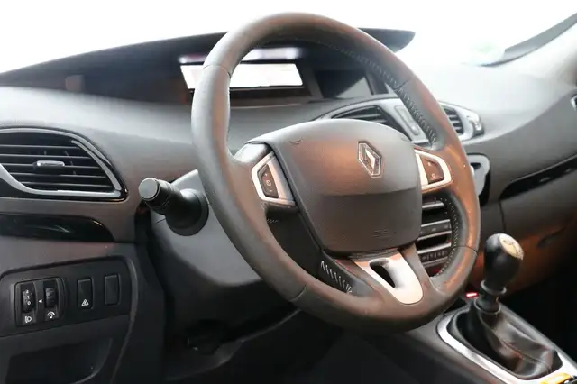 Renault Scenic view 10