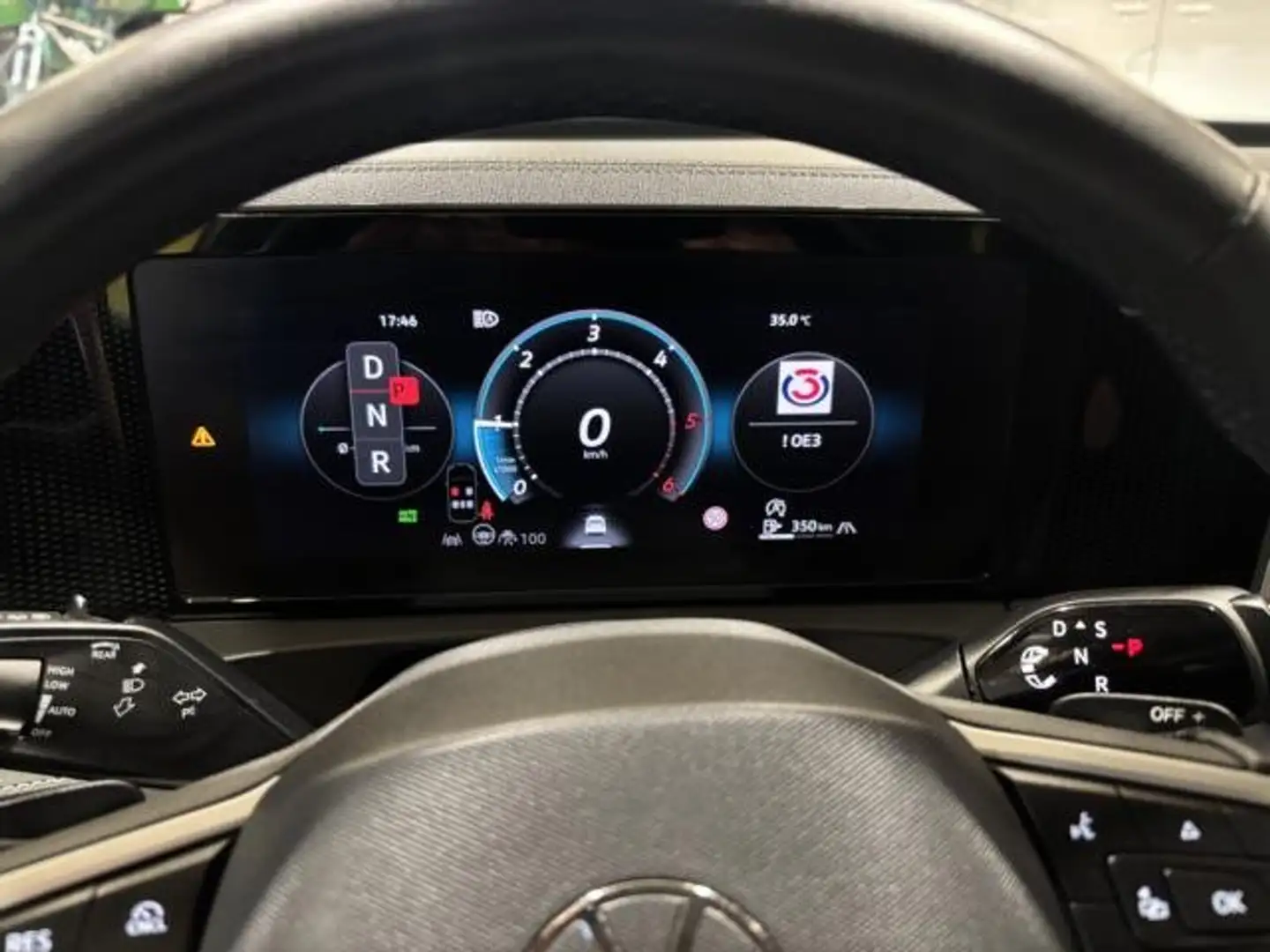 Volkswagen Tiguan Tiguan 2,0DSG VIRTUAL COCKPIT 360°- KAMERA AHK Schwarz - 2