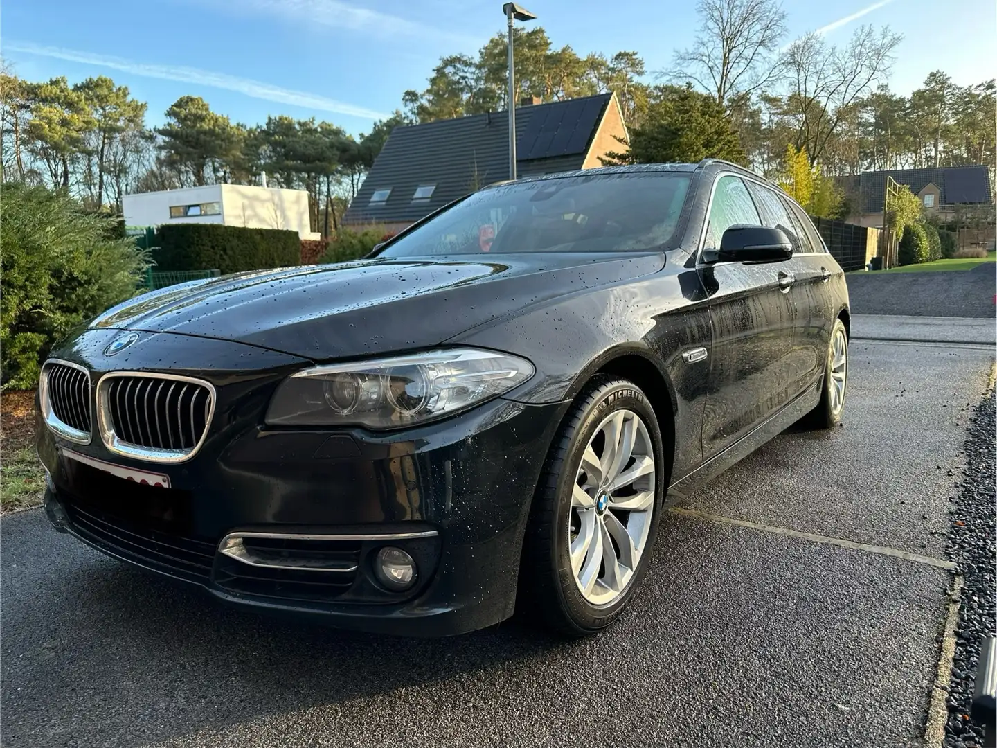 BMW 520 Luxury line 190pk Siyah - 1