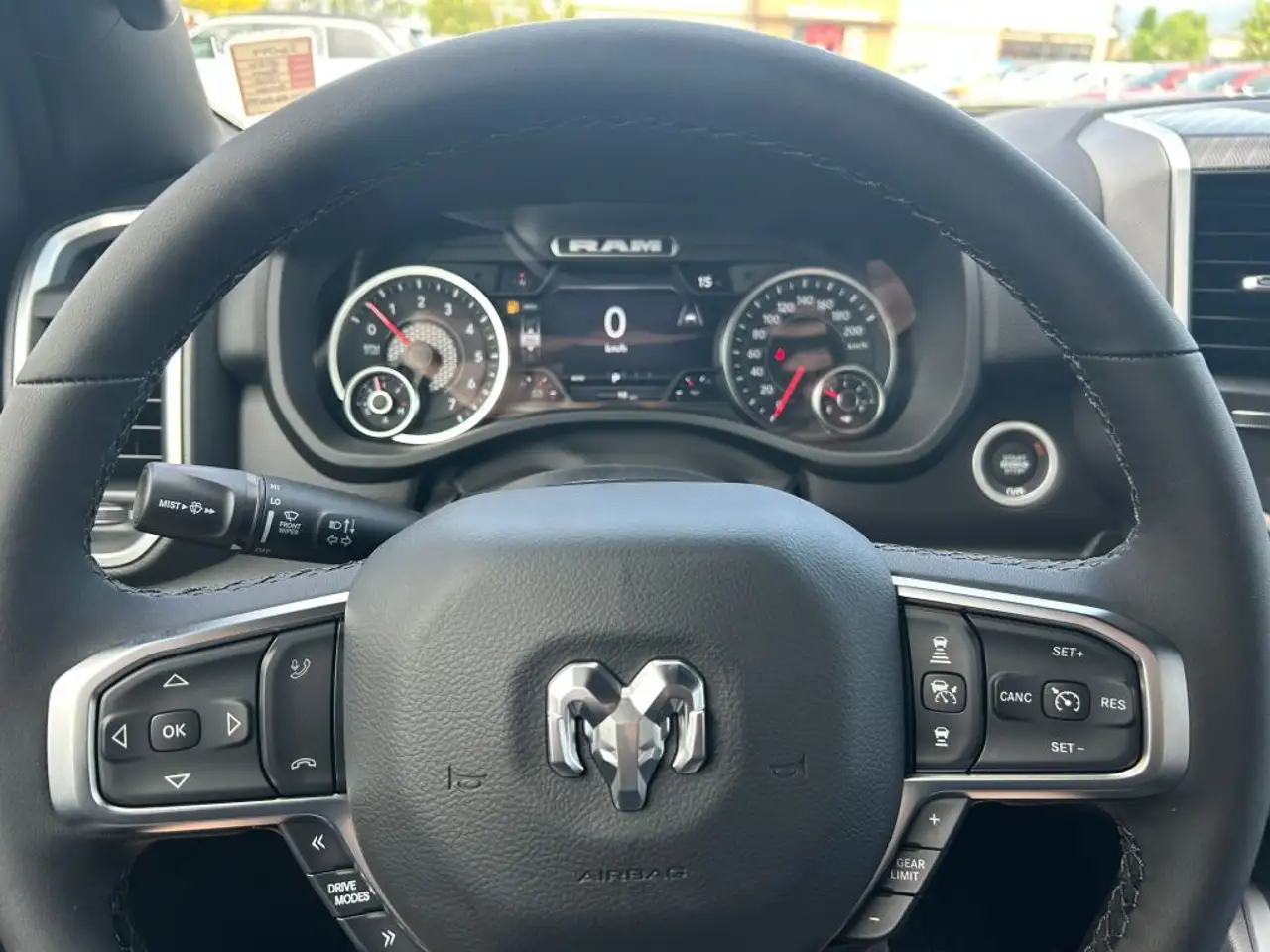 RAM 1500 снимка RAM 1500