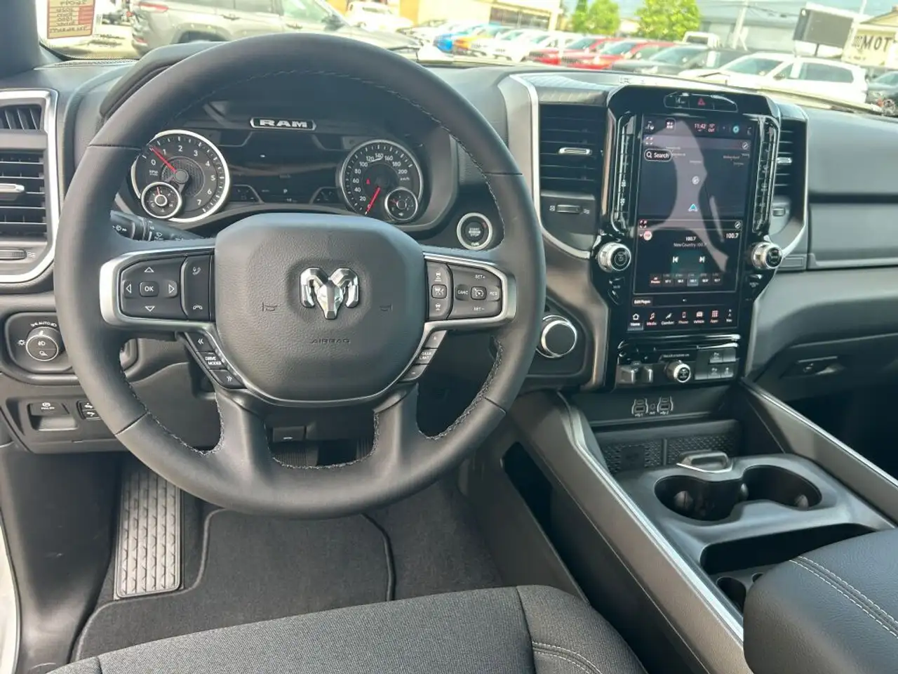 RAM 1500 снимка RAM 1500
