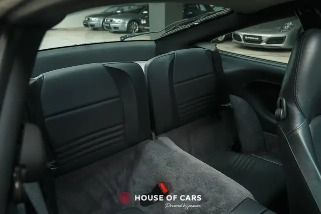 Porsche 911 view 18