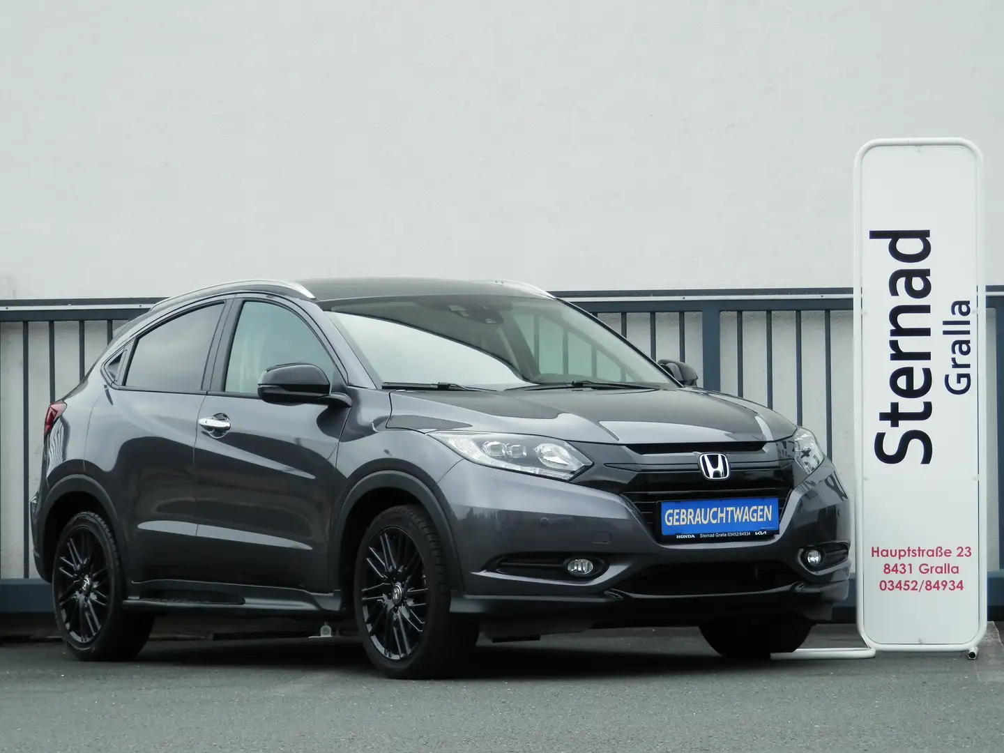 Honda HR-V HR-V 1,5 i-VTEC Executive Grau - 1