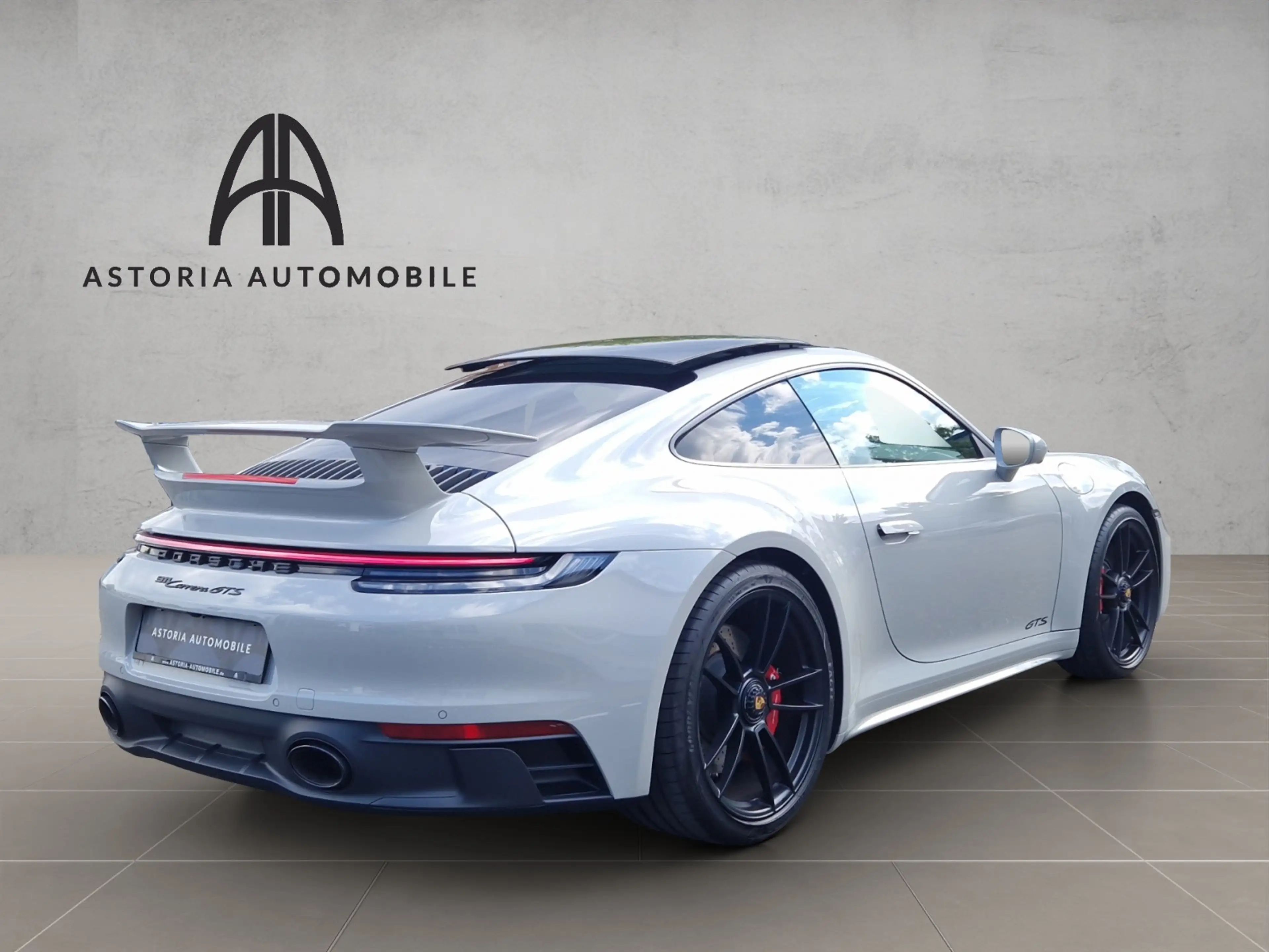 Porsche 911 Carrera GTS Matrix 18W AERO R-Tex Inno PDLS+ — photo 9