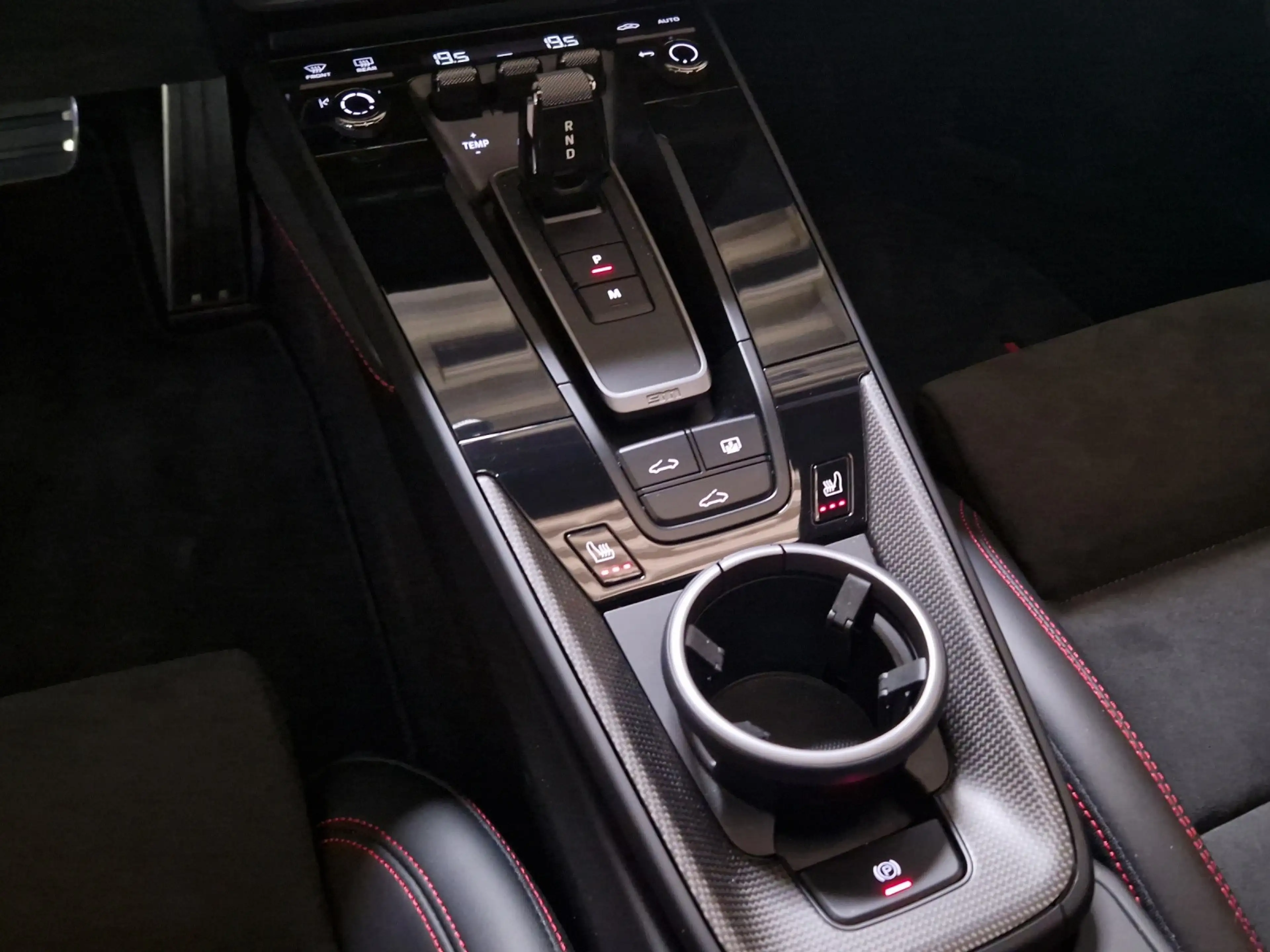 Porsche 911 Carrera GTS Matrix 18W AERO R-Tex Inno PDLS+ — photo 12
