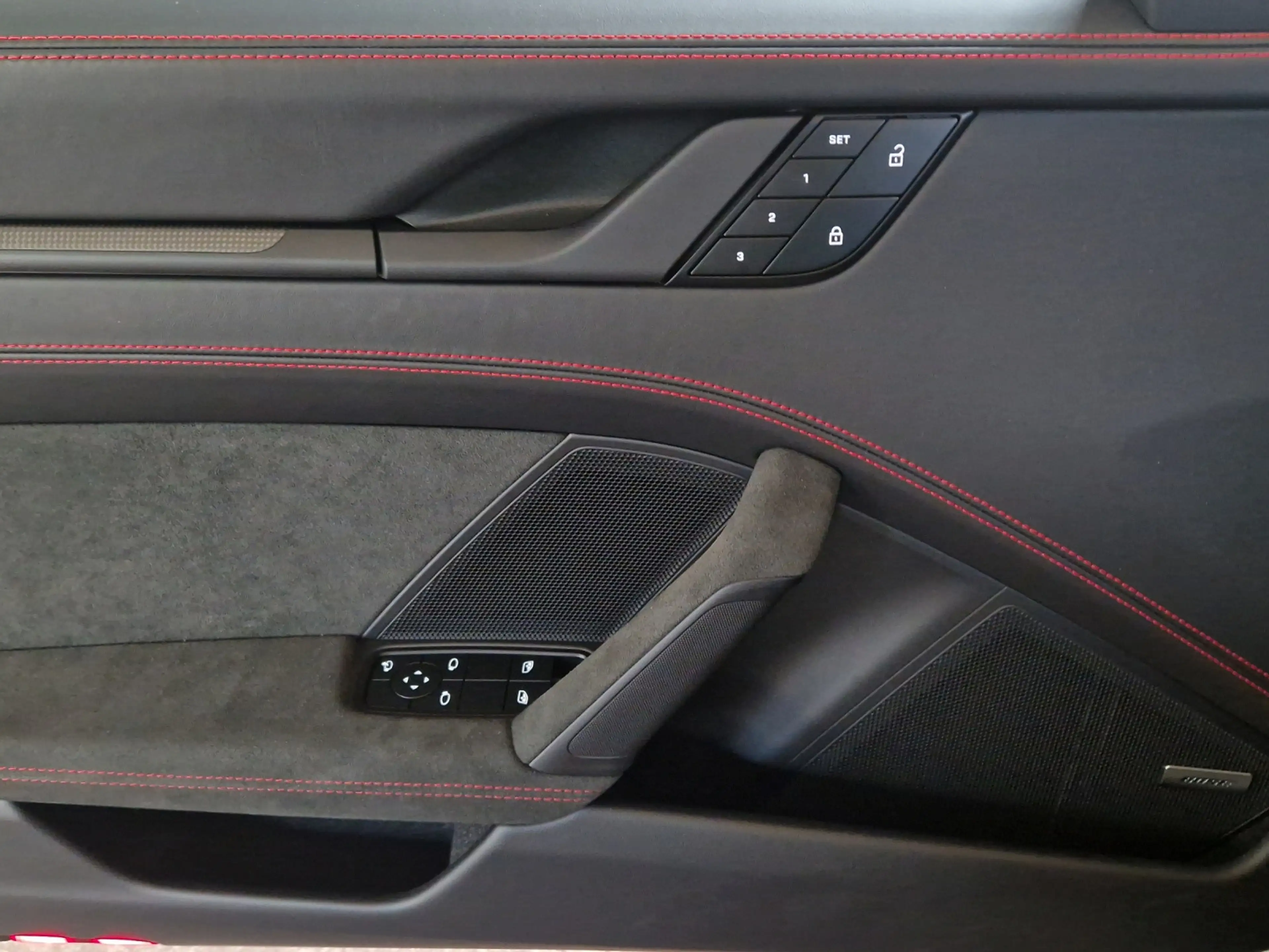 Porsche 911 Carrera GTS Matrix 18W AERO R-Tex Inno PDLS+ — photo 13