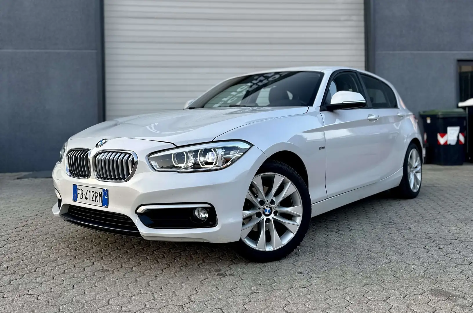 BMW 116 116d UrbanLine  Euro6B - 1