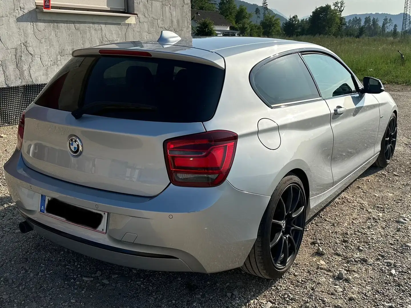 BMW 120 120d Aut. Sportline Silber - 2