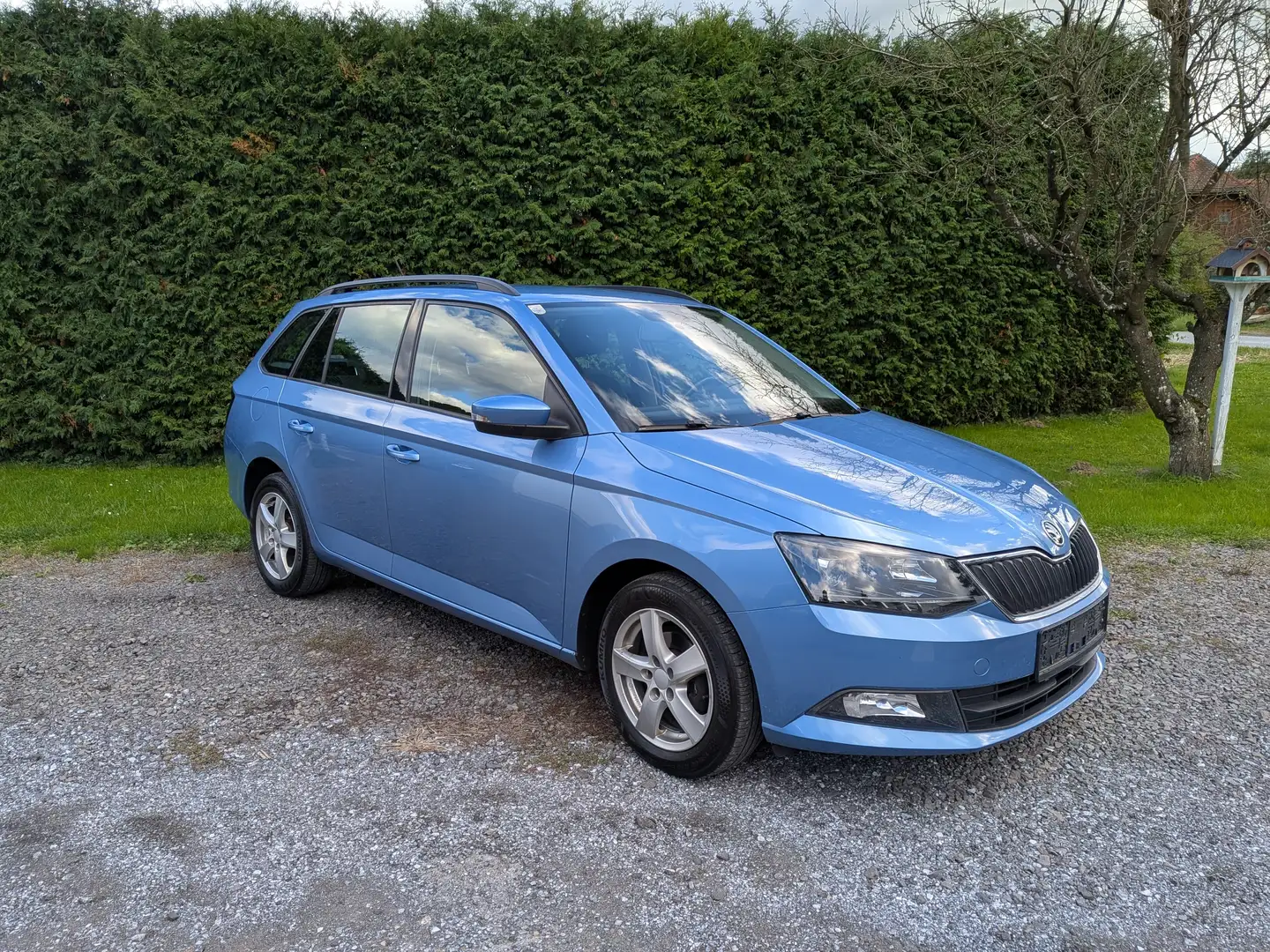 Skoda Fabia Fabia Combi Ambition 1,2 TSI Ambition Blau - 1