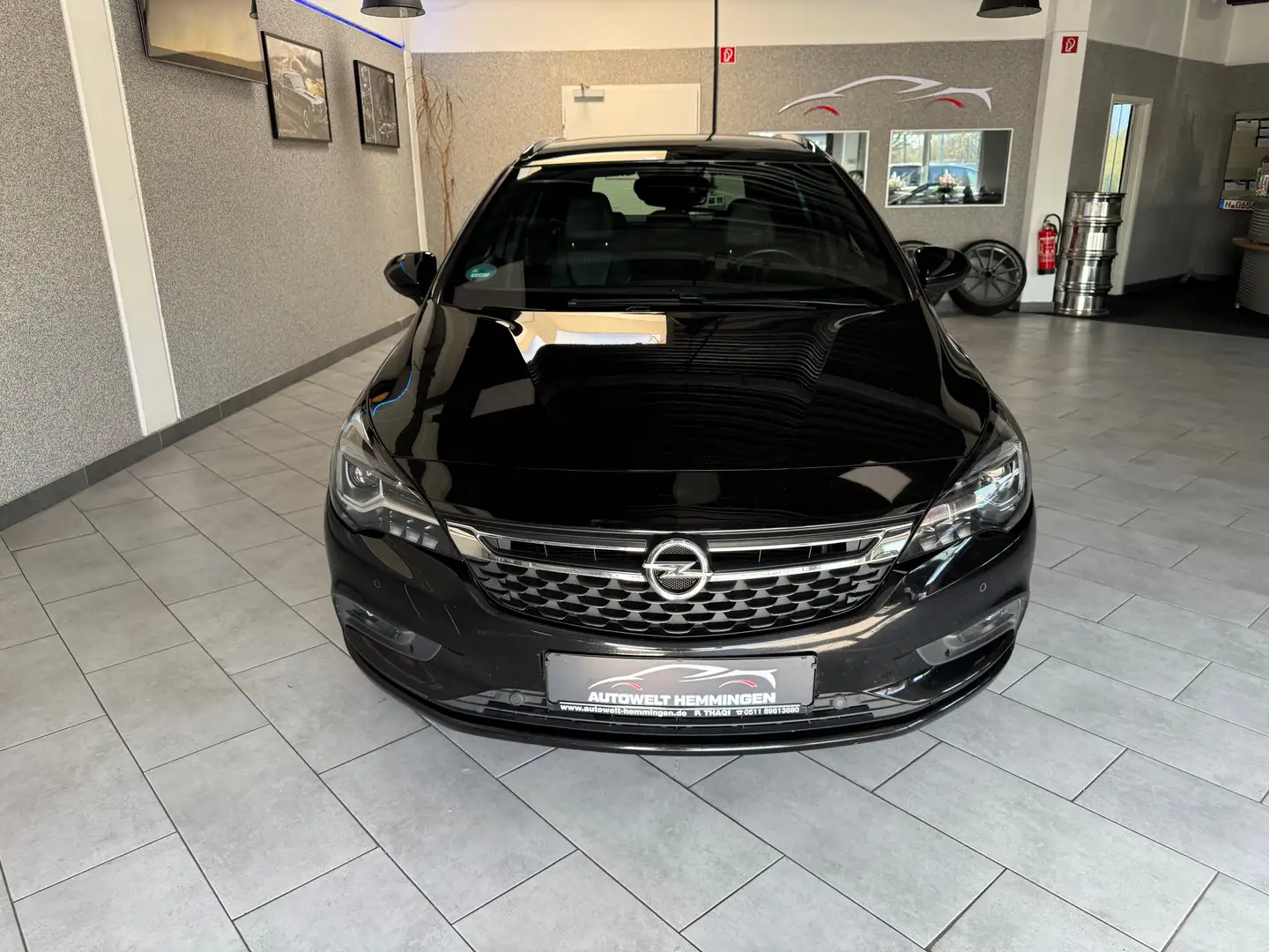 Opel Astra K 1.6 SportsTourer Ultimate*12M.Garantie Schwarz - 2