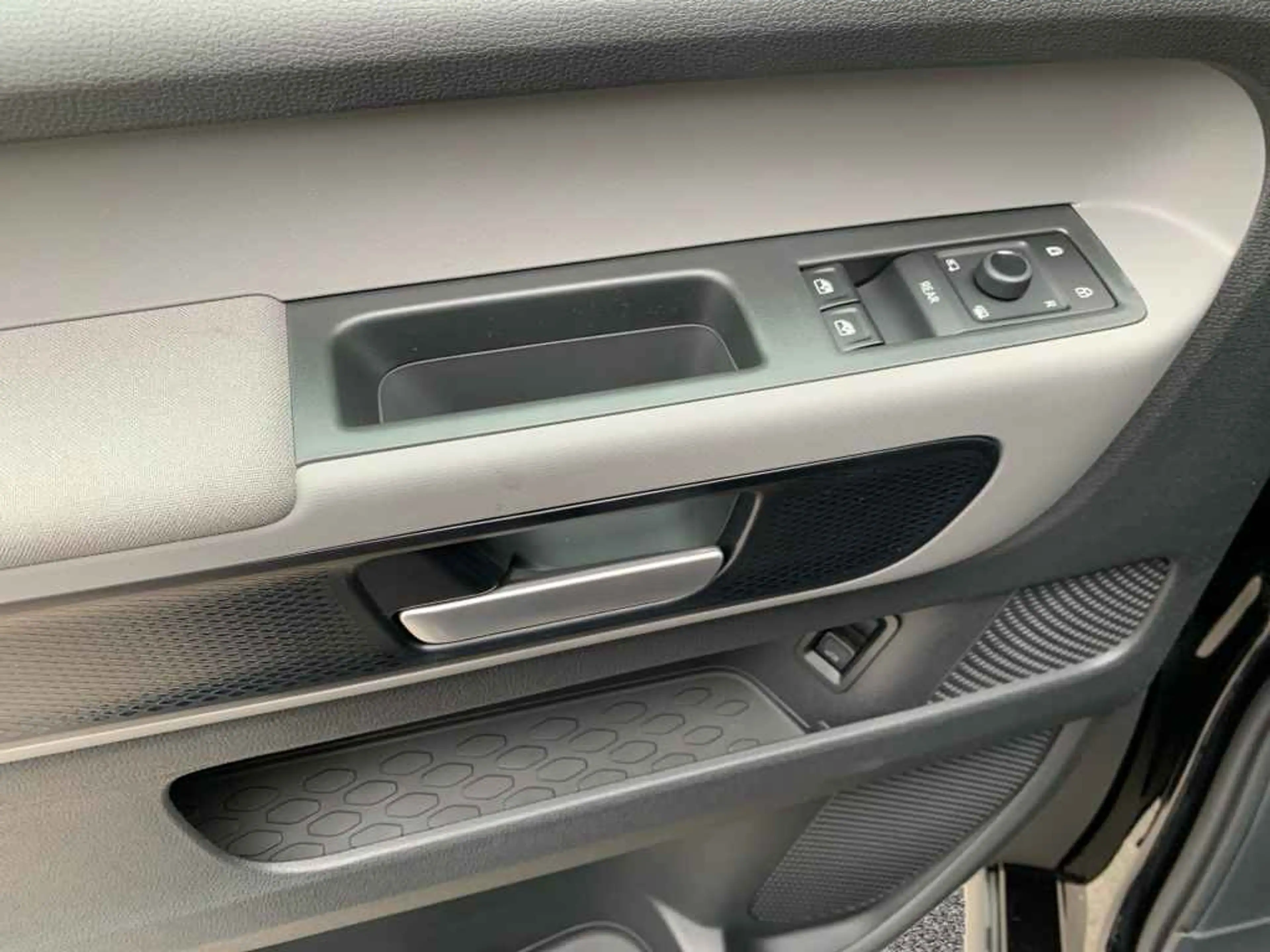 Volkswagen ID. Buzz ENERGY LANG LR LWB 7-S*ELEK.TÜR*PANO*WÄRMEP* — photo 10