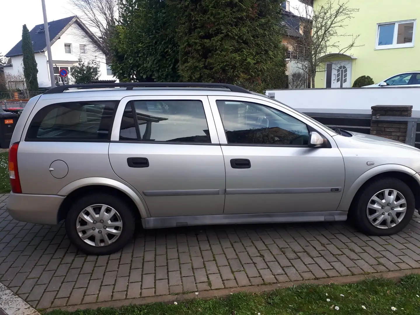 Opel Astra Astra 1.6 Caravan Edition 2000 - 1