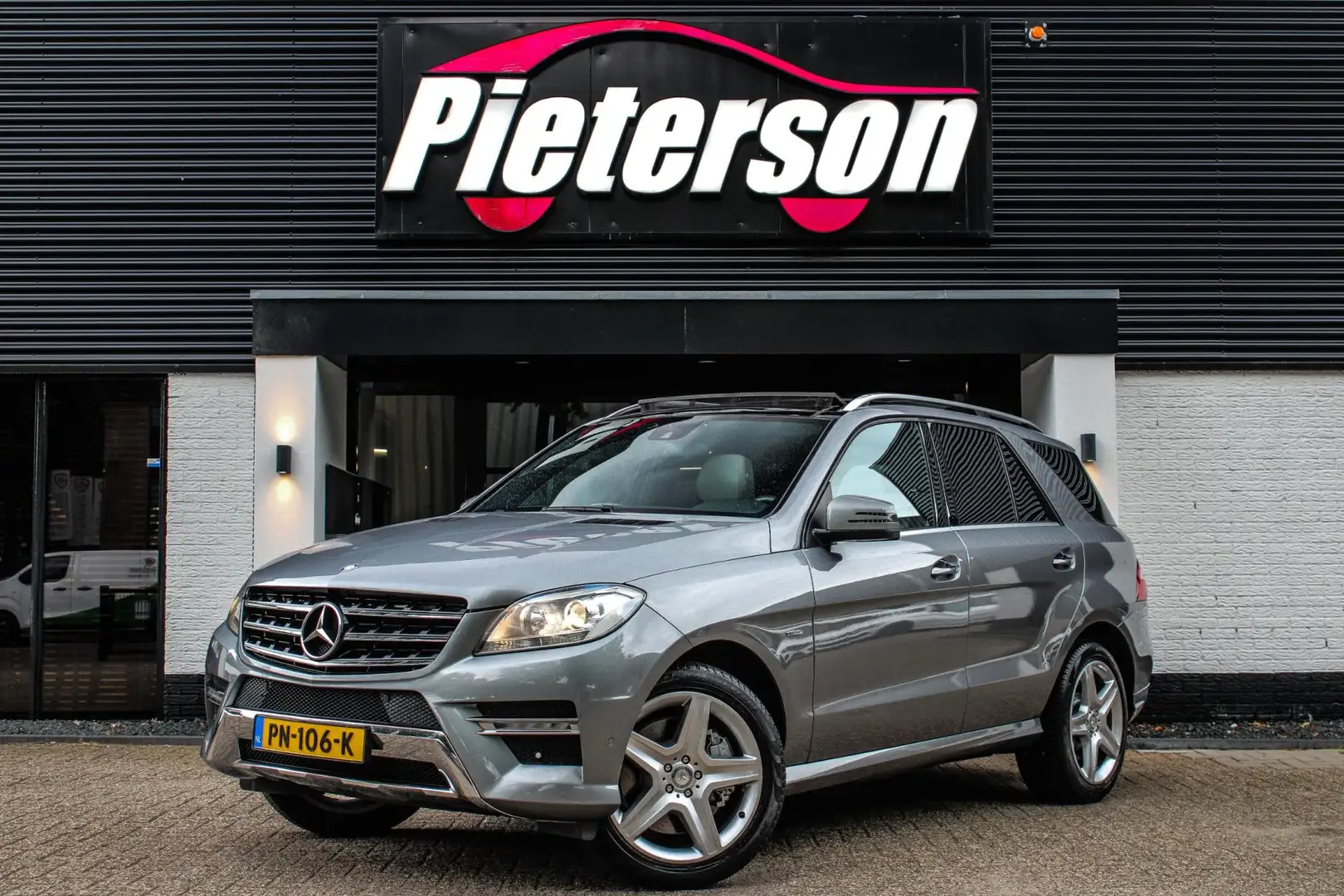 Mercedes-Benz ML 350 M-klasse AMG PAKKET PANO H&K CAMERA Grijs - 2