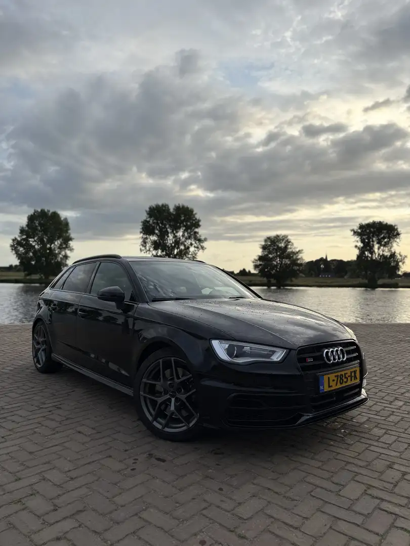 Audi S3 S3 Sportback 2.0 TFSI Quattro S-Tronic Zwart - 1