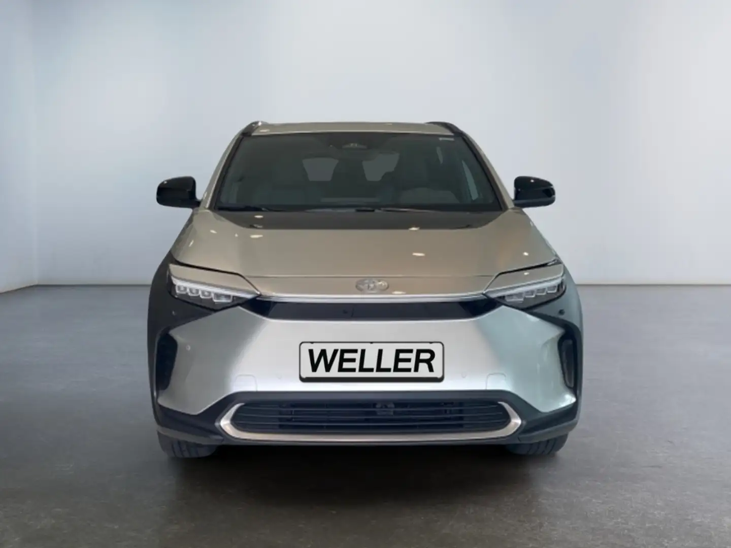 Toyota bZ4X BEV 150kWh ECV 4x2 5-tuerig TEAMPLAYER Grunda Silber - 2