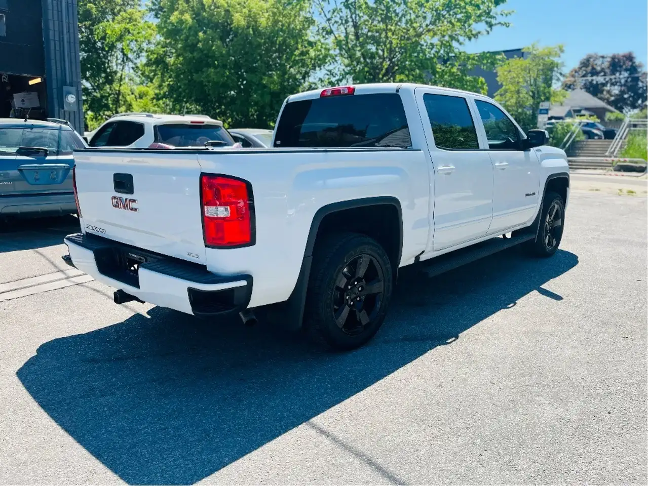 GMC Sierra 1500 photo GMC Sierra 1500