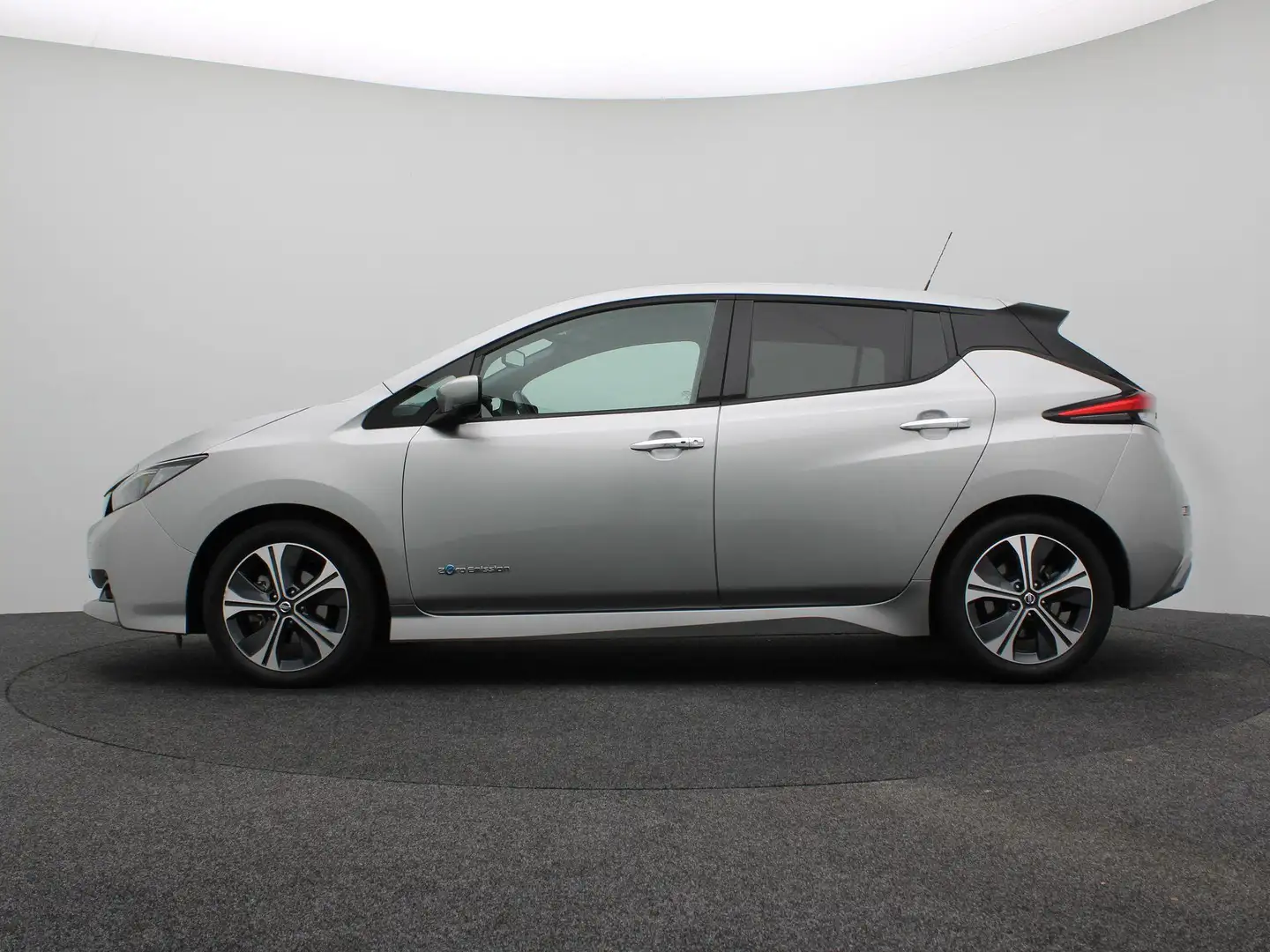 Nissan Leaf N-Connecta 40 kWh | Adapt. Cruise | Stoelverw. voo Grau - 2