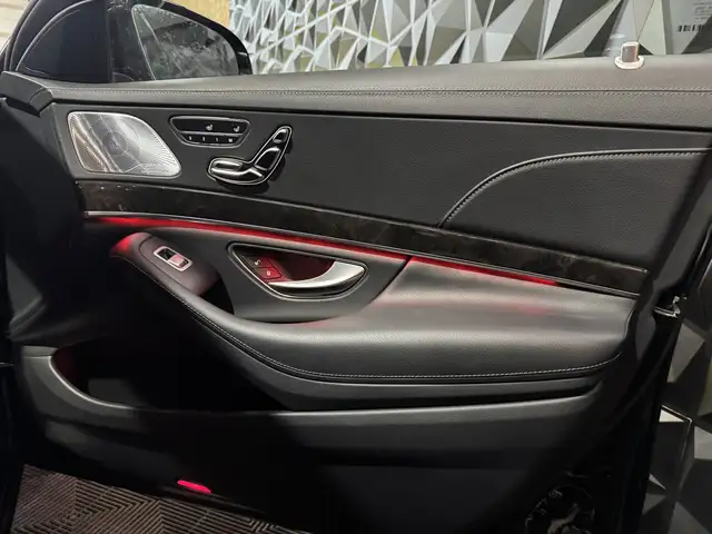 Mercedes-Benz S-Class view 26