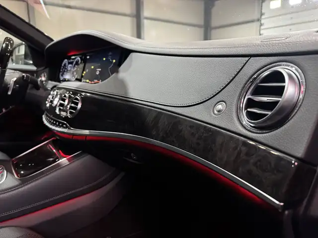 Mercedes-Benz S-Class view 14