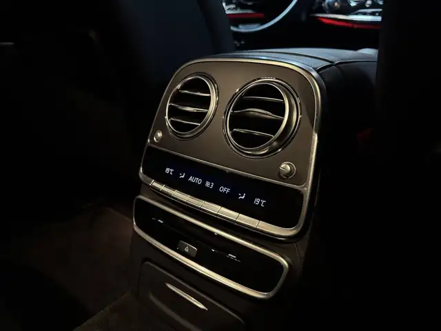 Mercedes-Benz S-Class view 28