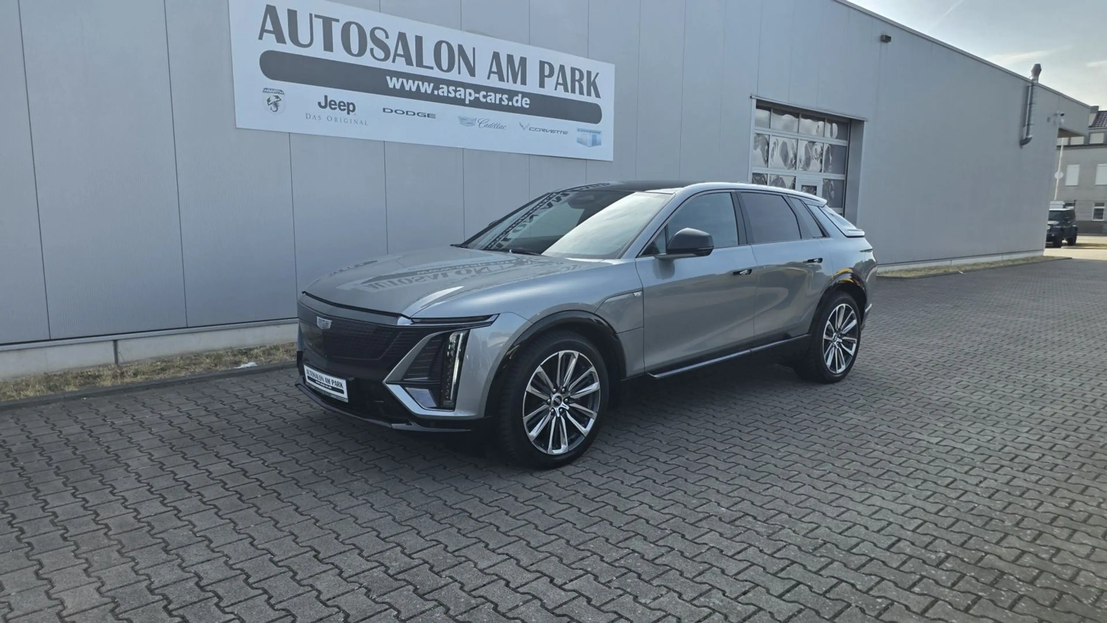 Cadillac Lyriq Sport 600e AWD — photo 3