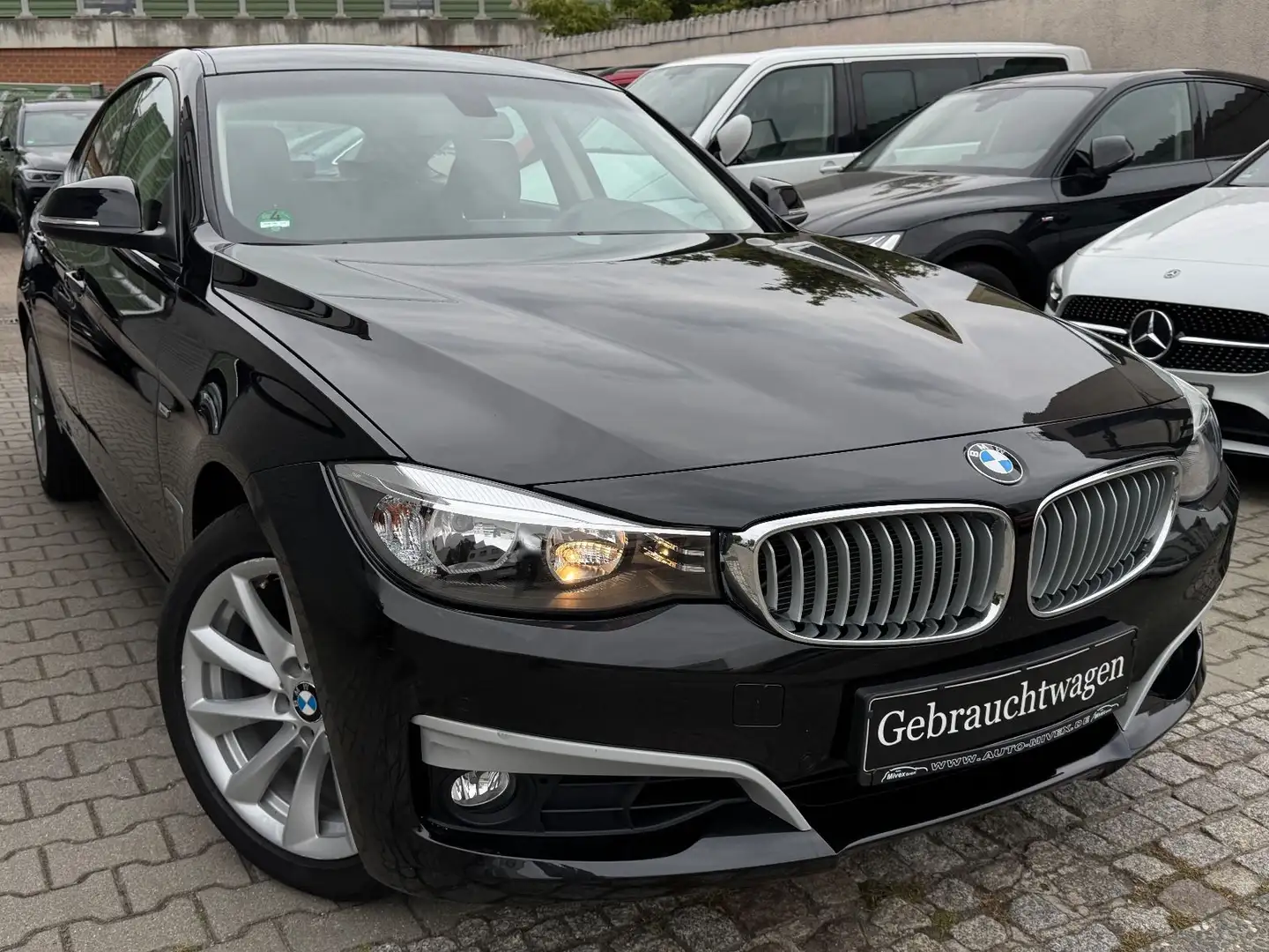 BMW 320 i Gran Turismo 1. Hand 28.000 km Schwarz - 2