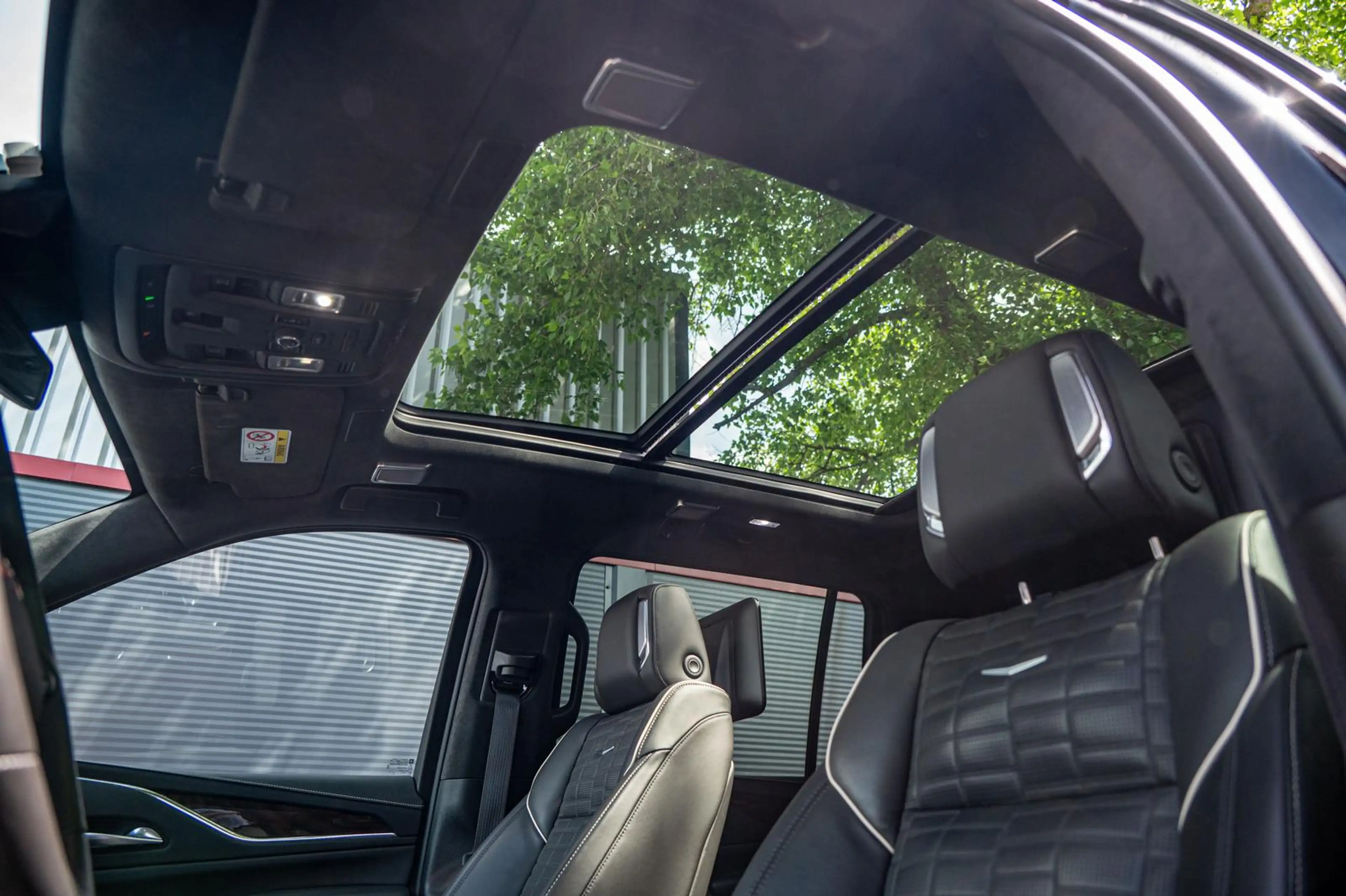 Cadillac Escalade 6,2l Sport Platinum ESV,Nachtsicht,LPG,Folie — photo 15