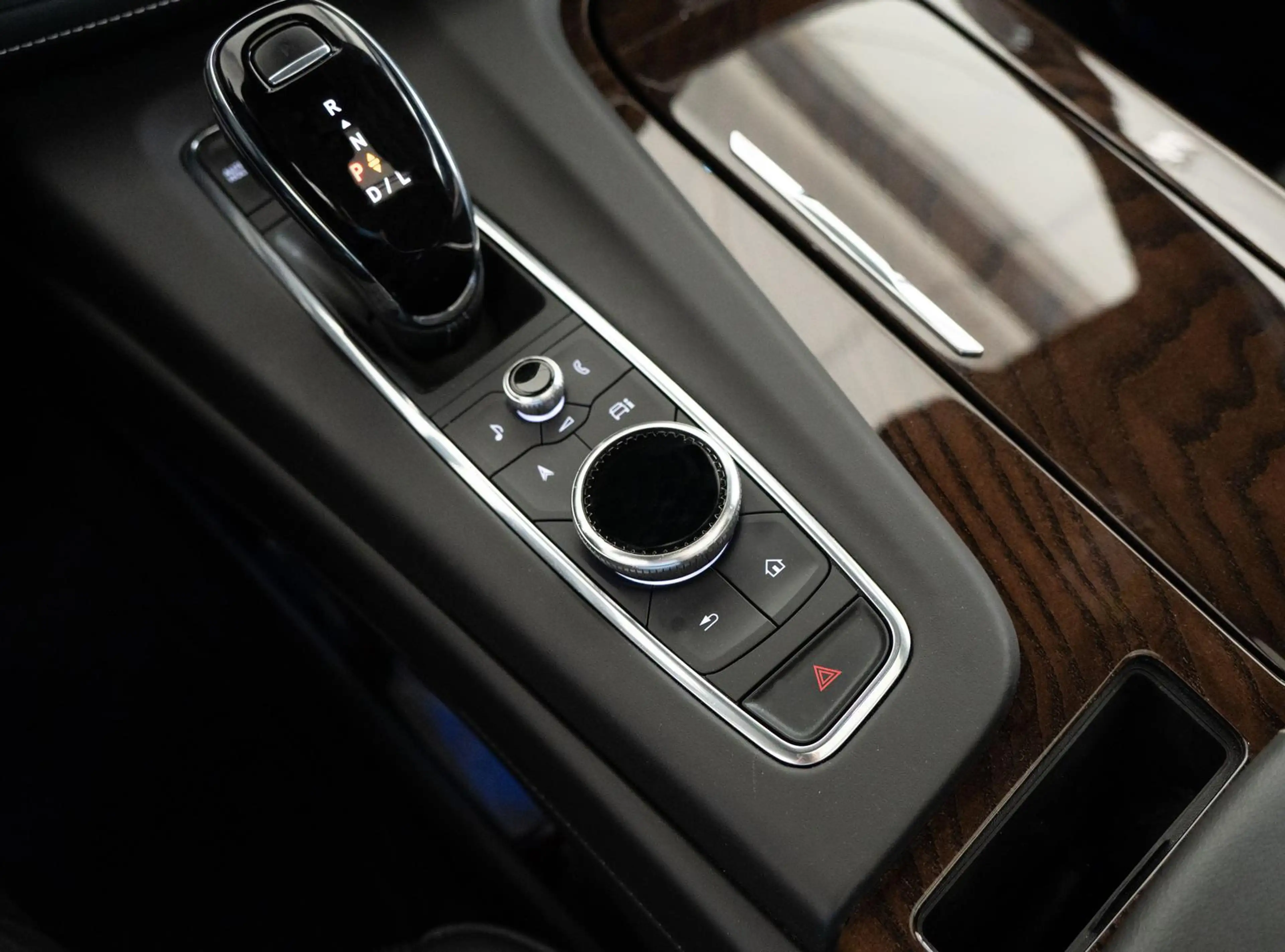Cadillac Escalade 6,2l Sport Platinum ESV,Nachtsicht,LPG,Folie — photo 13