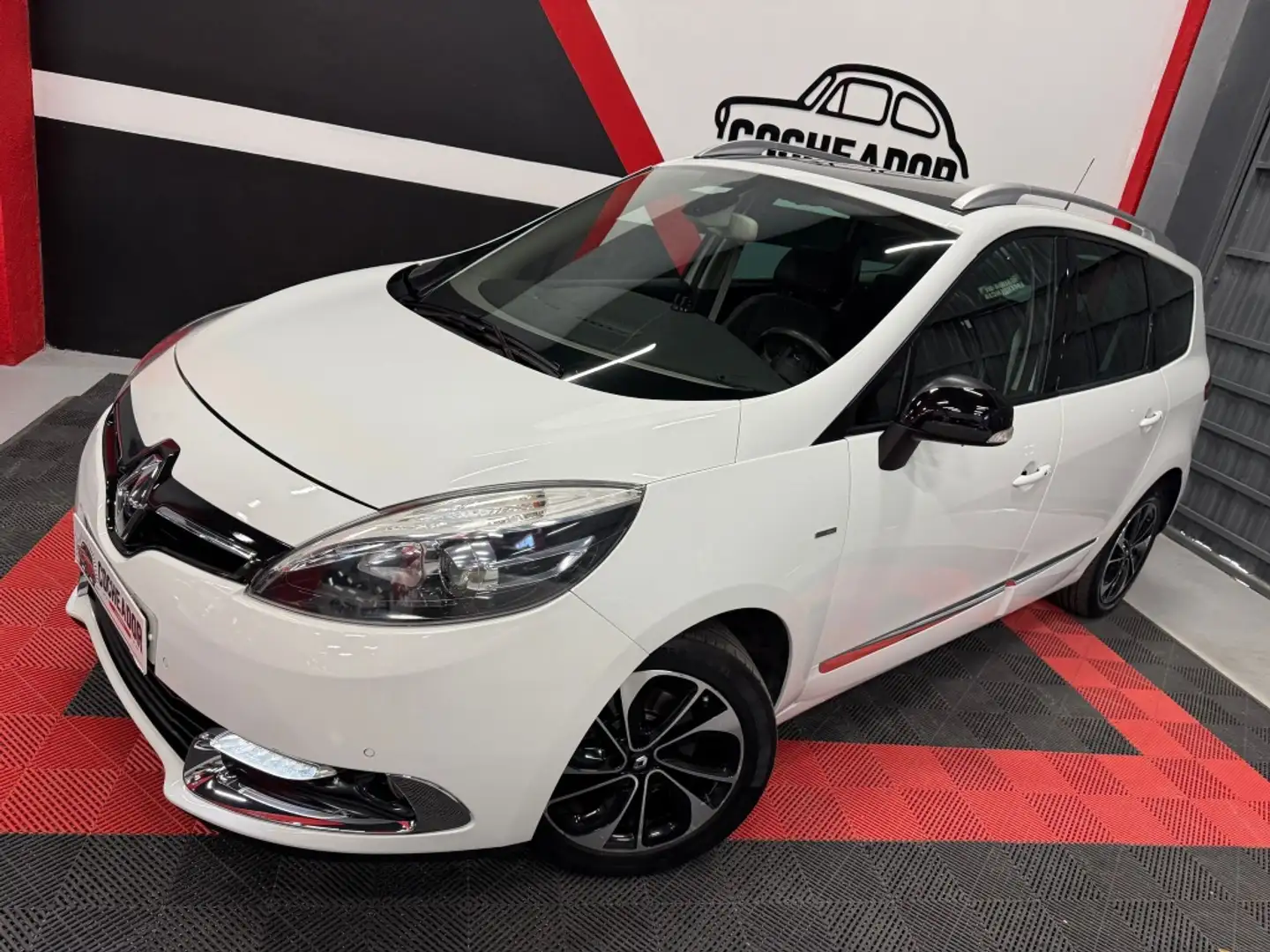 Renault Grand Scenic 1.6dCi Energy Bose 7pl. Wit - 2