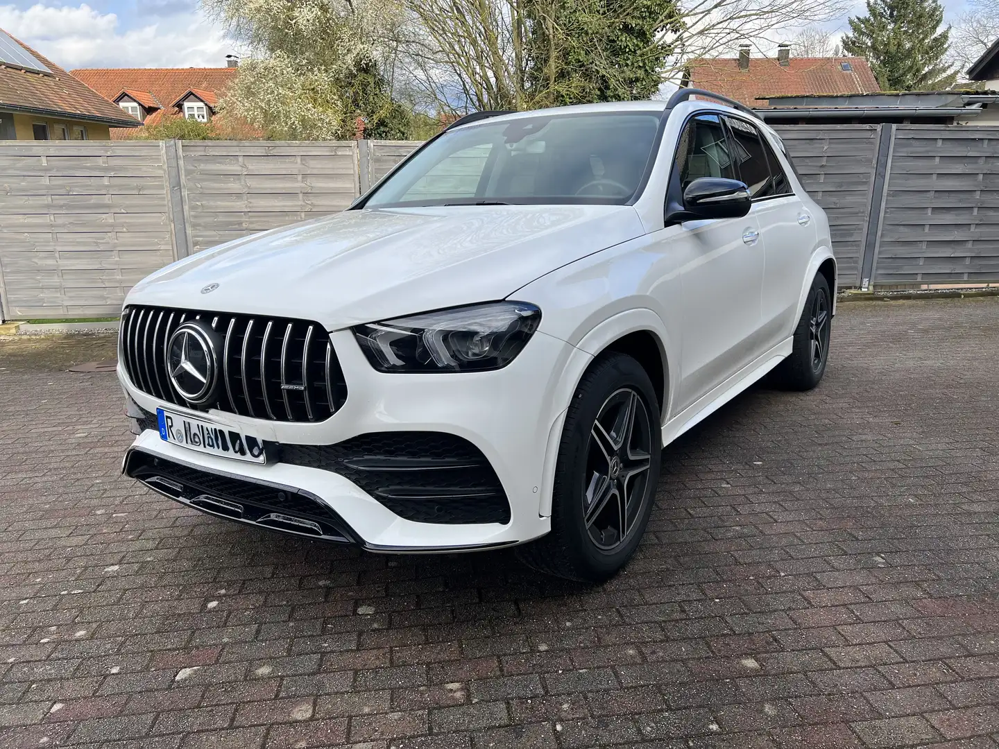 Mercedes-Benz GLE 300 GLE 300 d 4Matic (167.119) White - 1