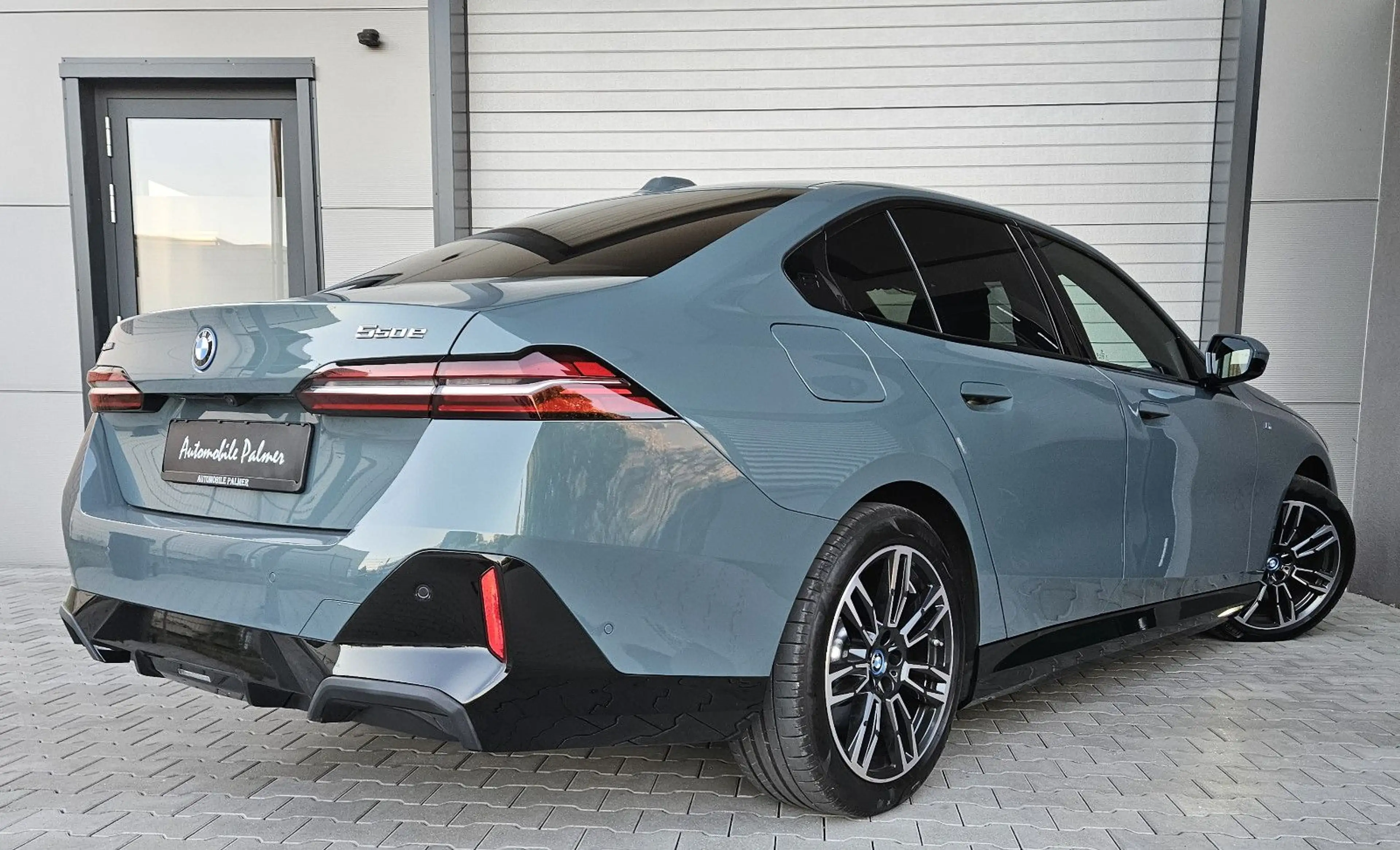 BMW 550 e xDrive M Sport Merino Integral 1Hand — photo 5