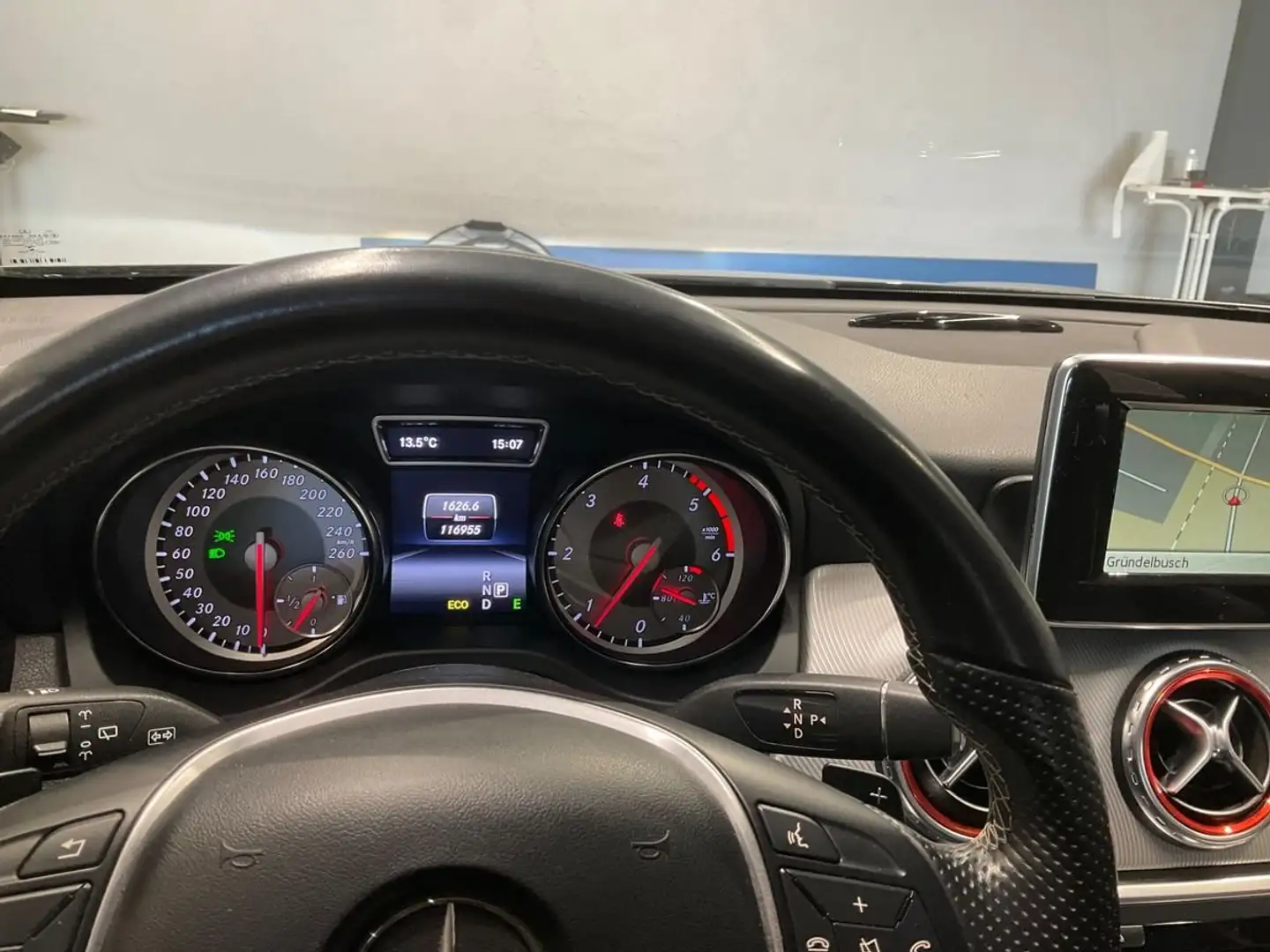 Mercedes-Benz GLA 220 GLA+220+CDI+4Matic+7G-DCT+Urban Černá - 1