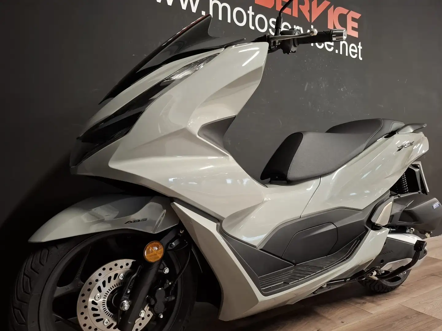 Honda PCX 125 Bianco - 2