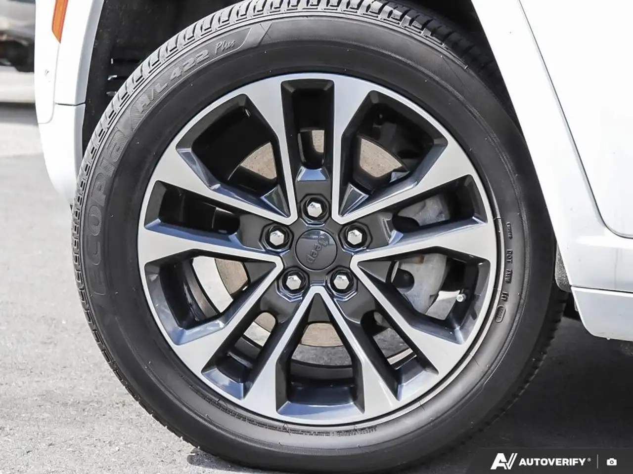Jeep Grand Cherokee снимка Jeep Grand Cherokee