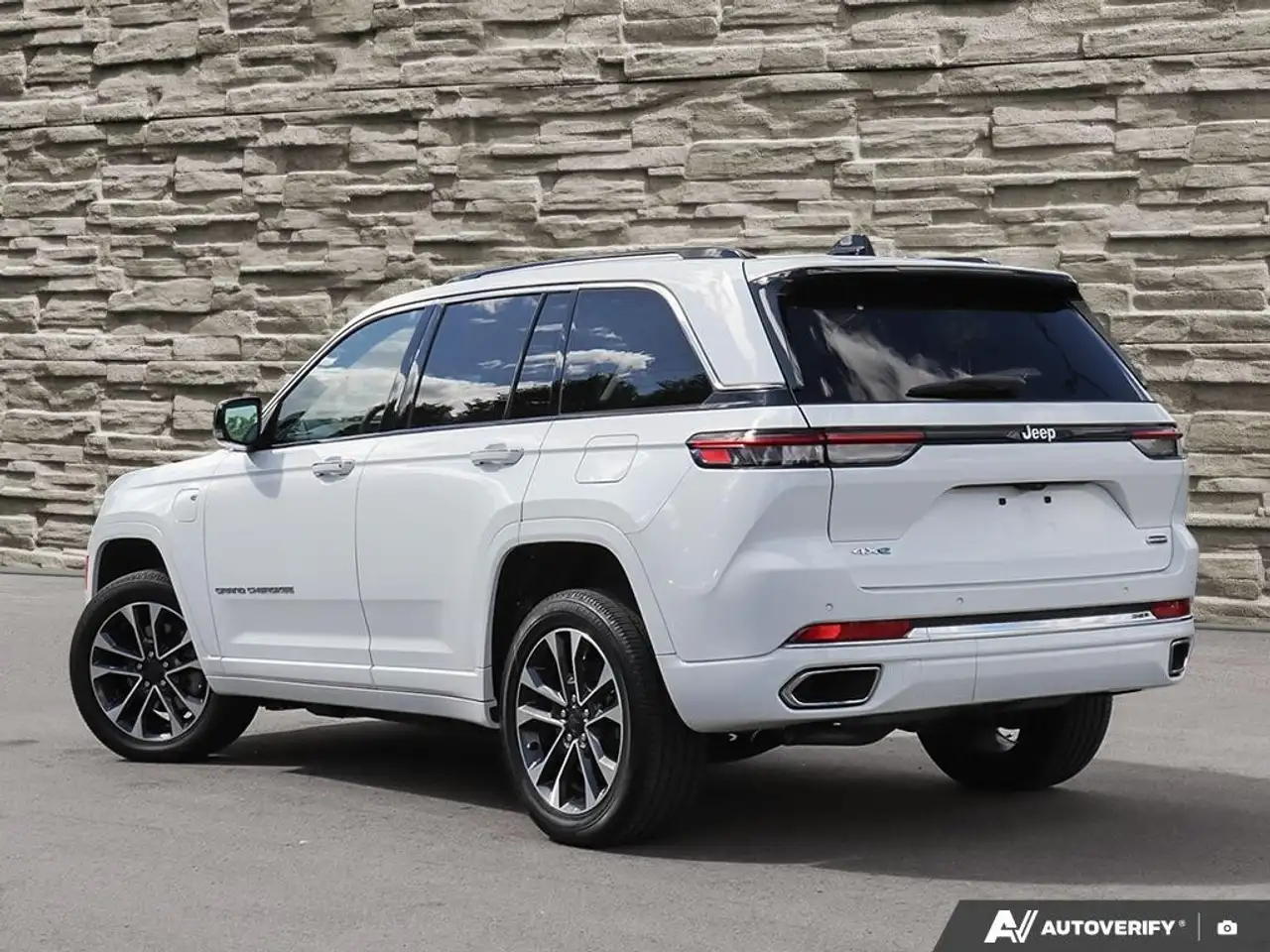 Jeep Grand Cherokee снимка Jeep Grand Cherokee