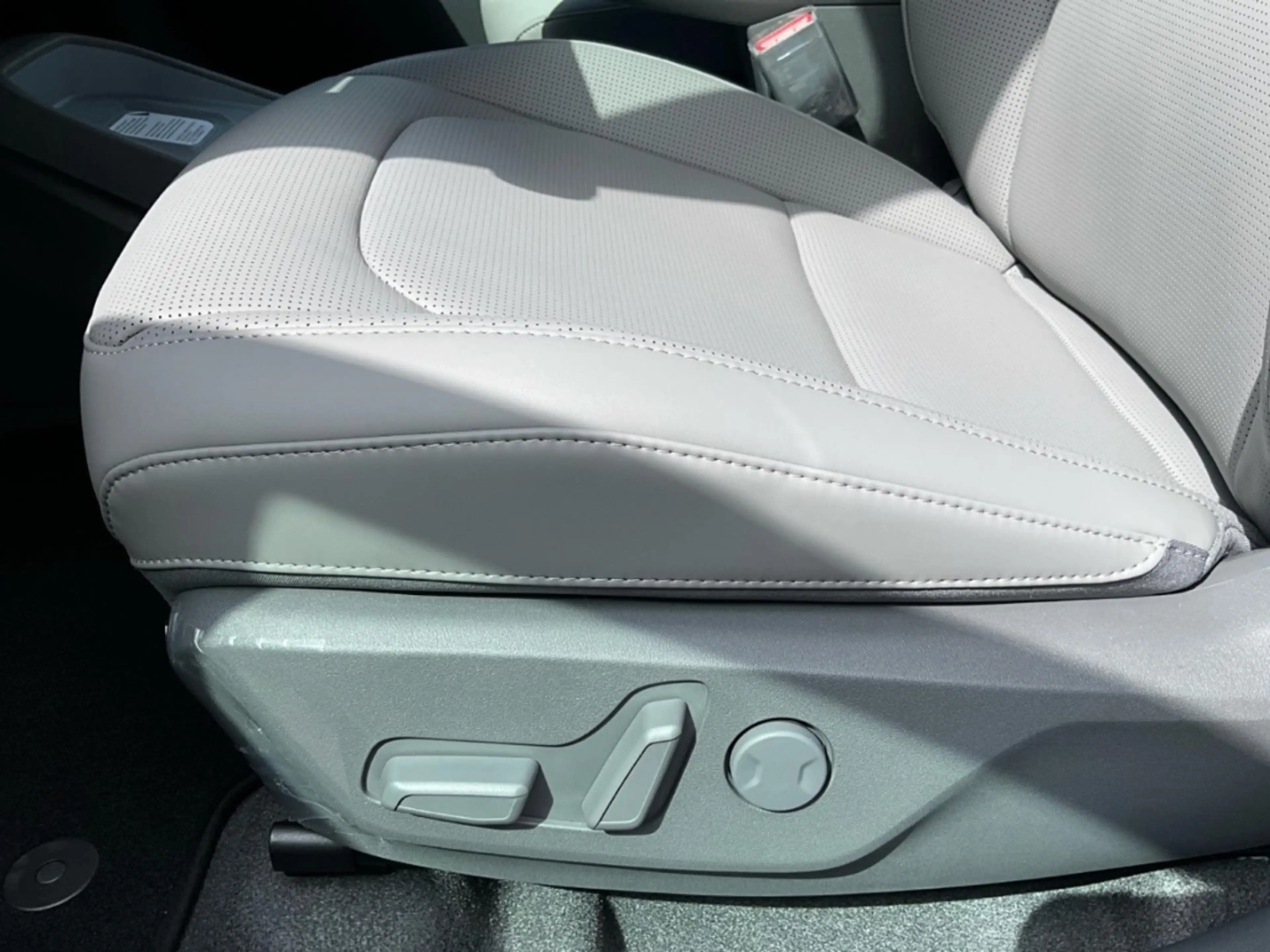 Kia EV3 81,4 Earth Navi Leder Soundsystem 360° Wärmepumpe — photo 14