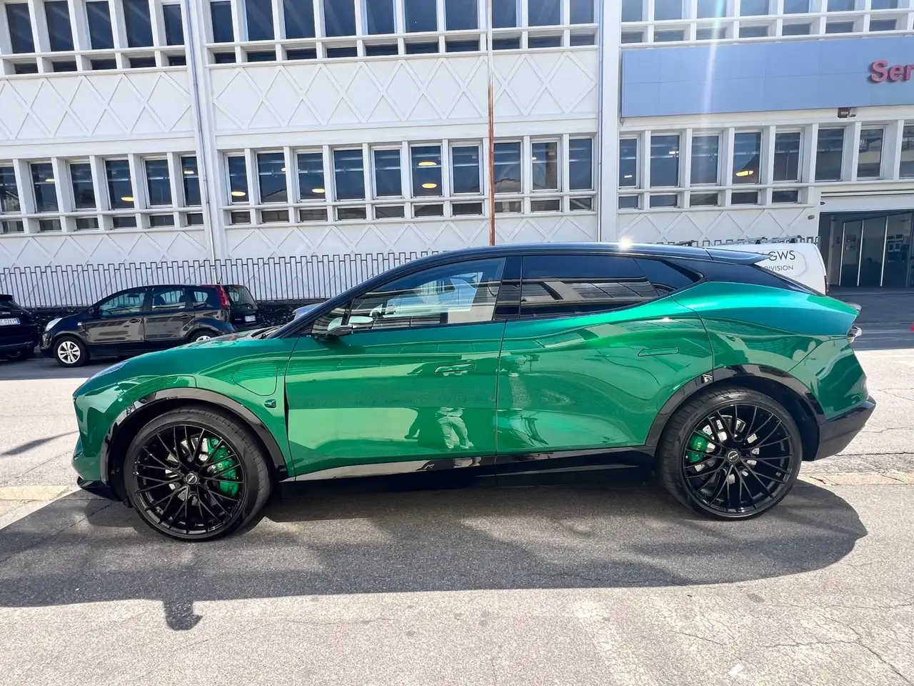 Lotus Eletre 2024