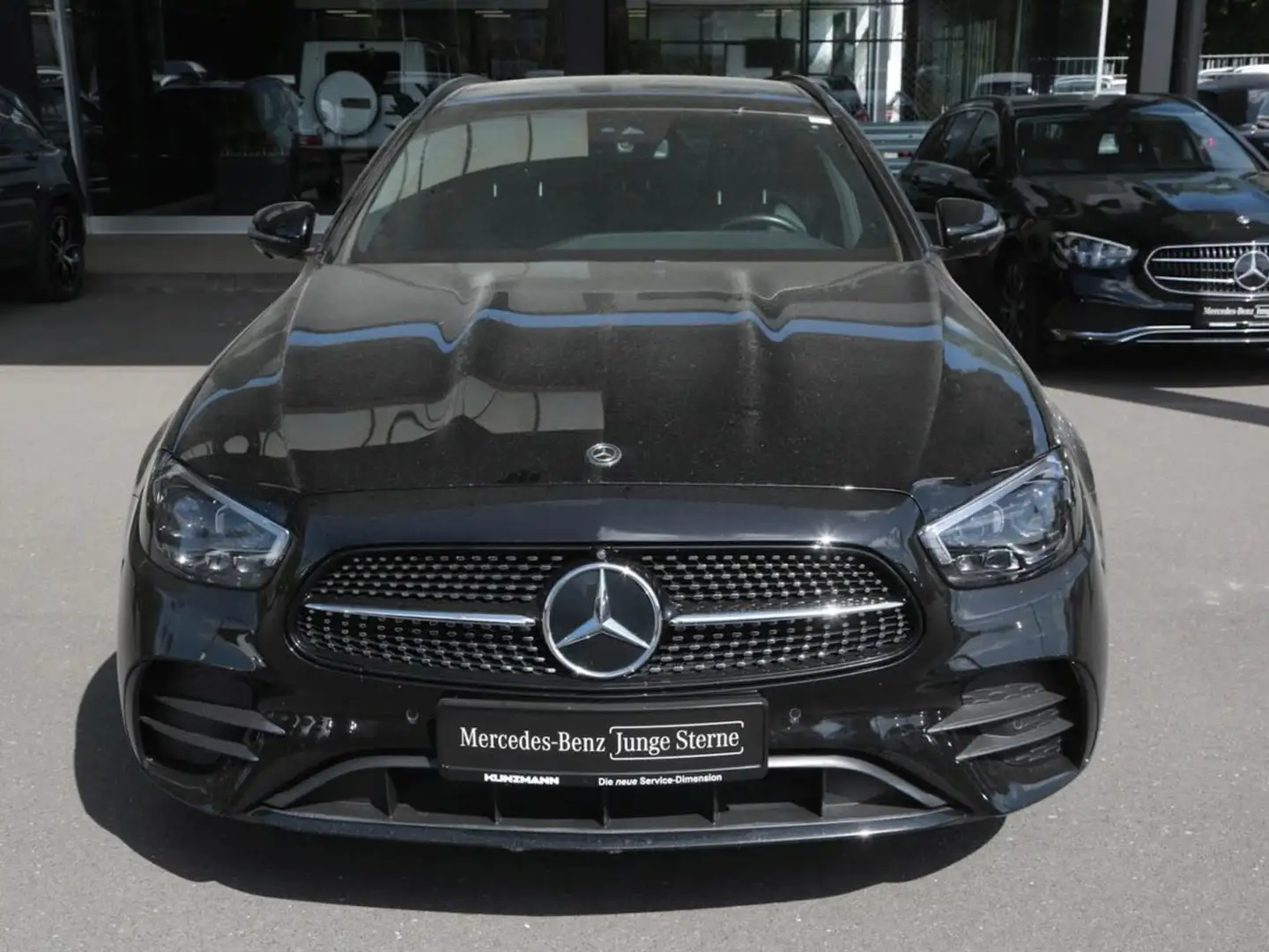 Mercedes-Benz E 400 d 4M T AMG Night Panorama Standhzg 360° Noir - 2