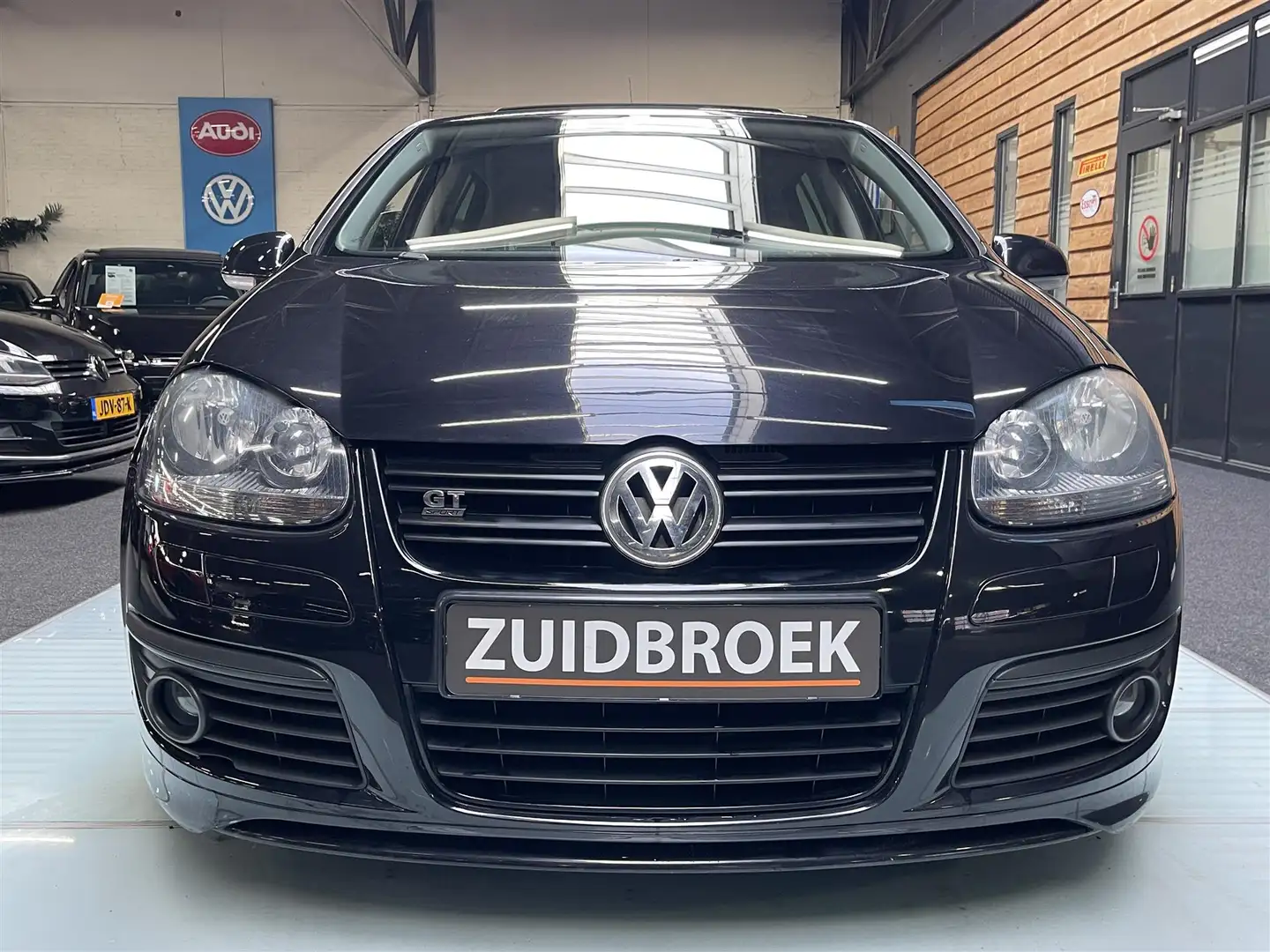 Volkswagen Golf 1.6 GT Unieke auto!! Young timer!! Clima!! Navi!! Nero - 2