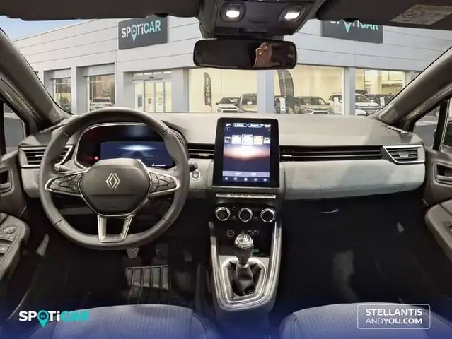 Renault Clio view 8